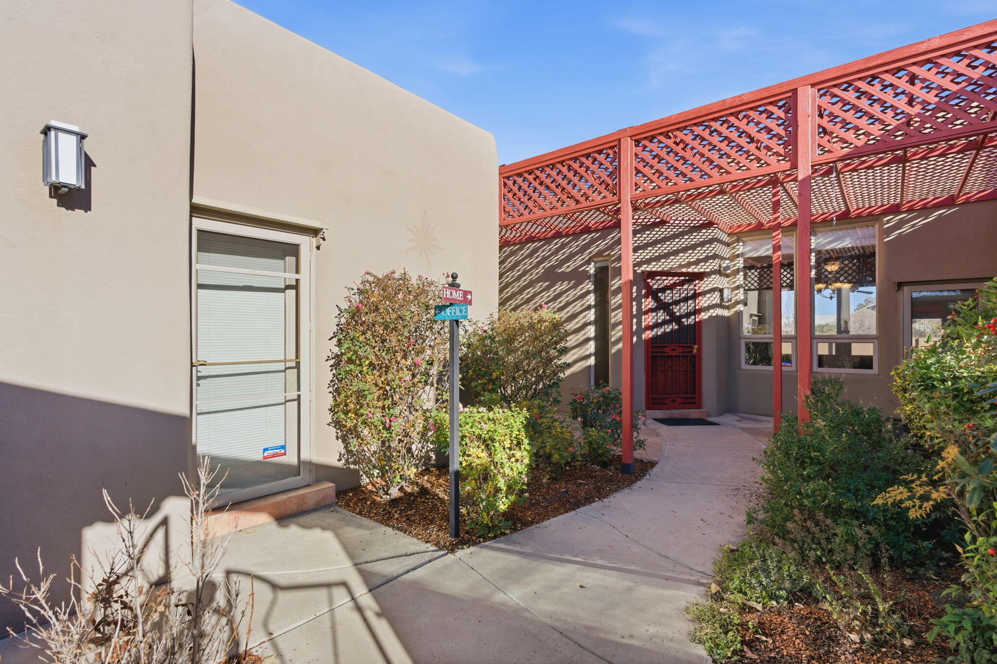 500 Laguna Seca Lane NW