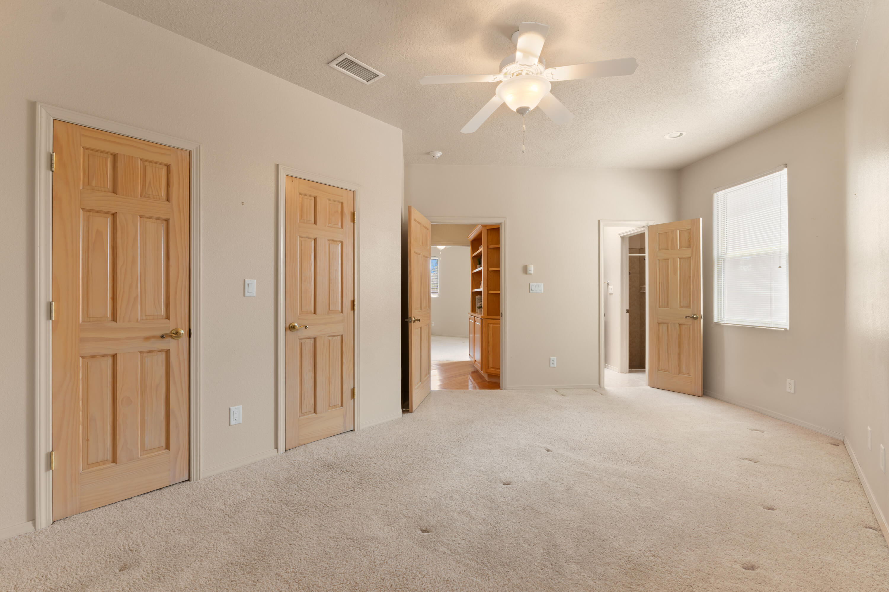 500 Laguna Seca Lane NW