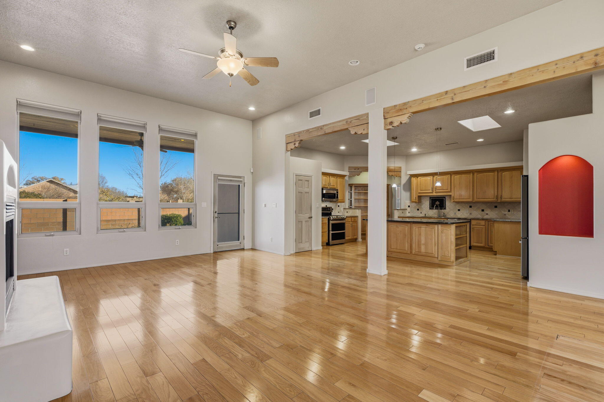 500 Laguna Seca Lane NW