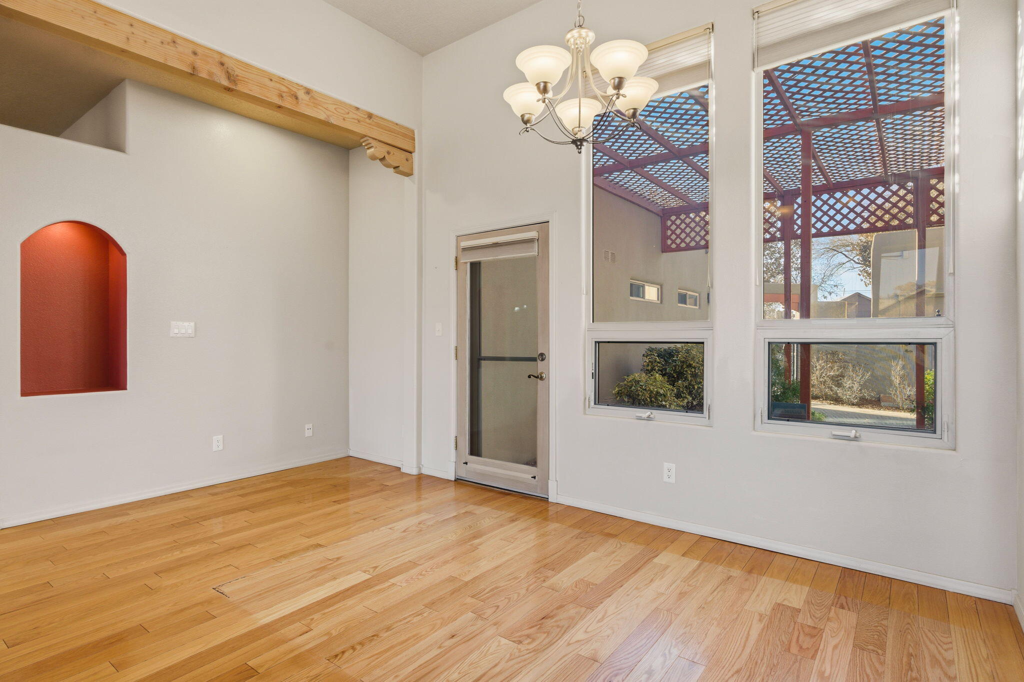 500 Laguna Seca Lane NW