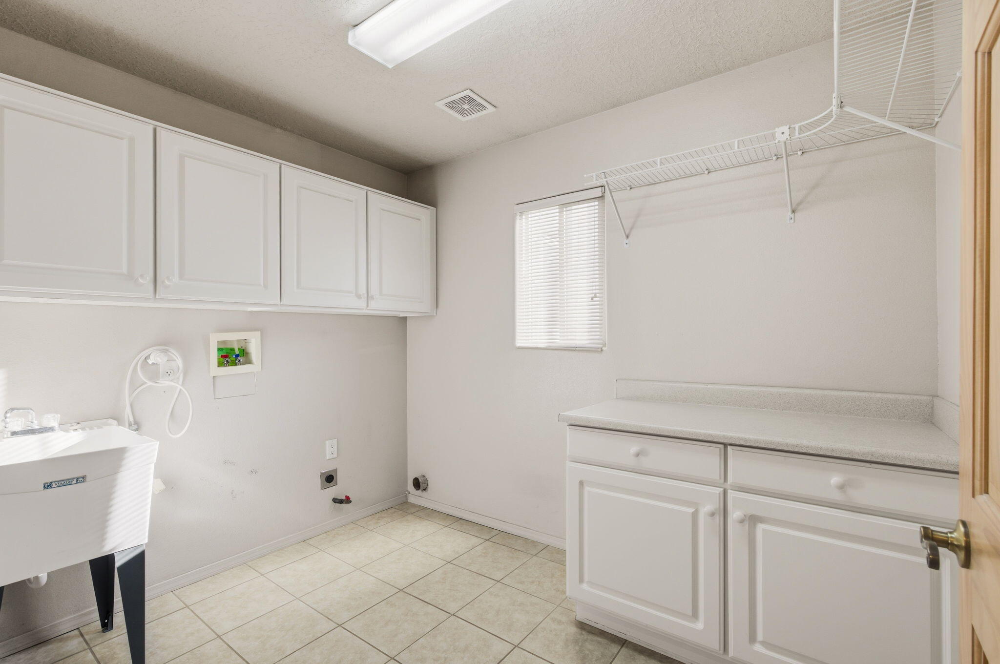 500 Laguna Seca Lane NW