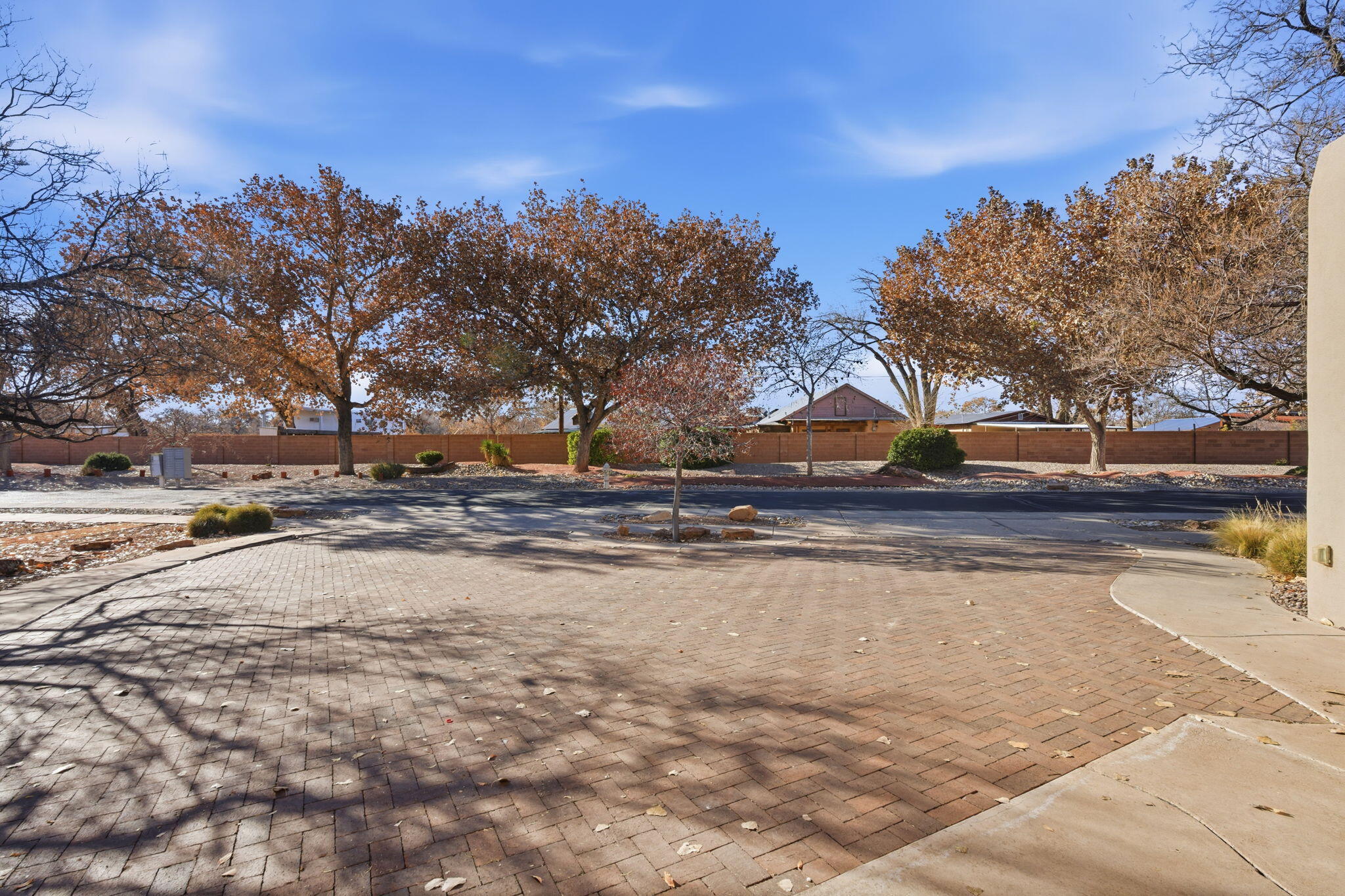 500 Laguna Seca Lane NW