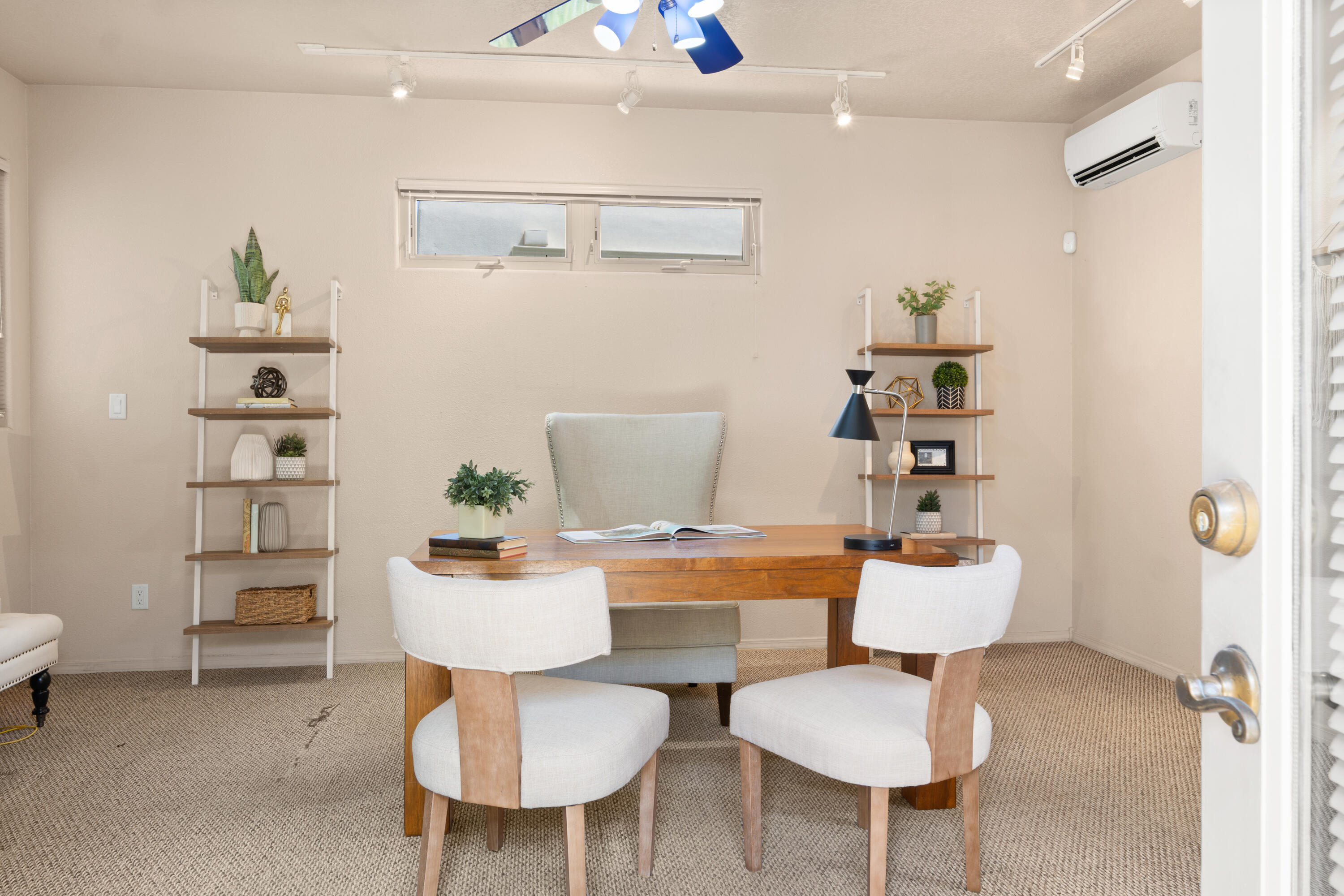 500 Laguna Seca Lane NW