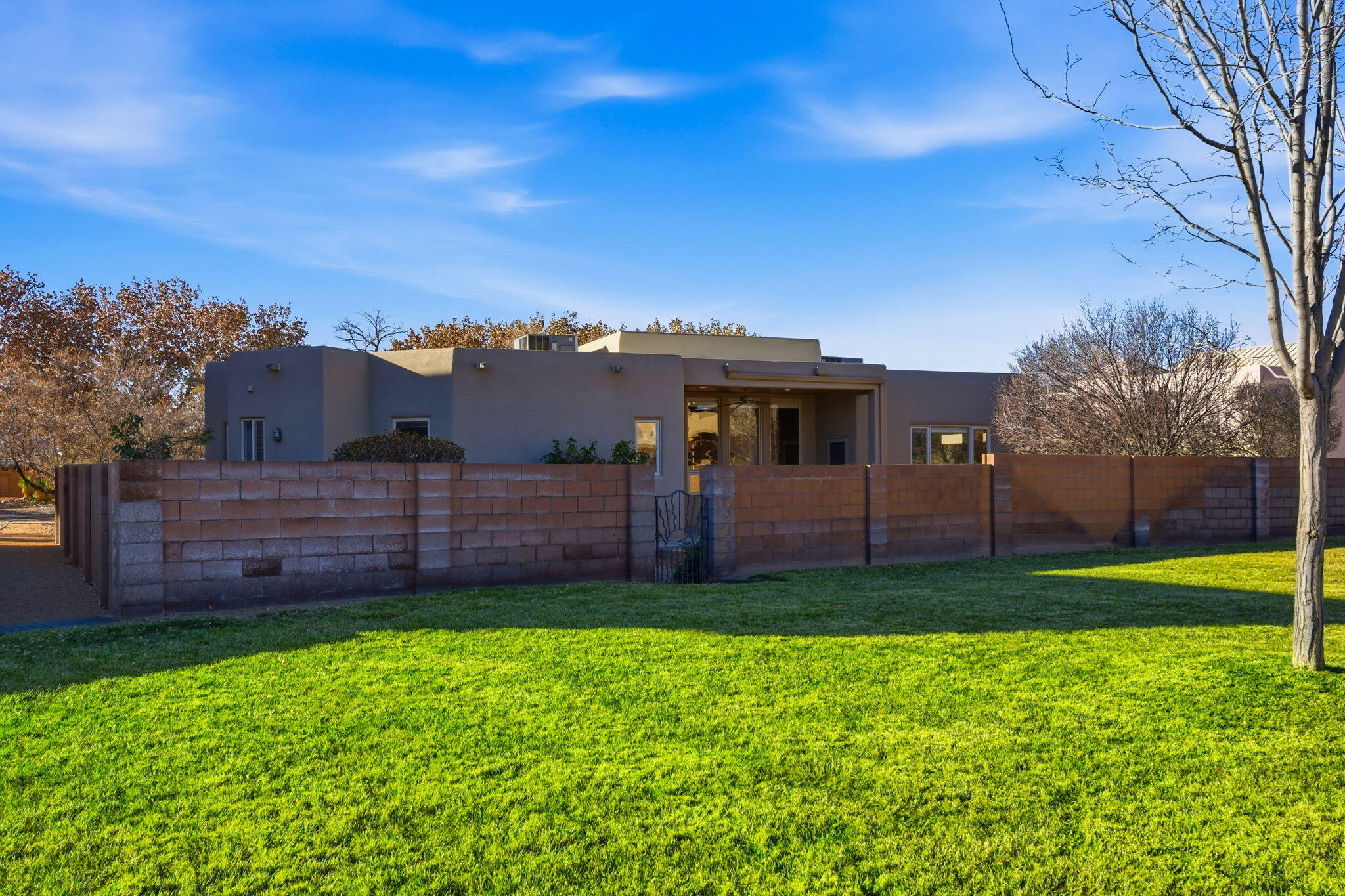 500 Laguna Seca Lane NW