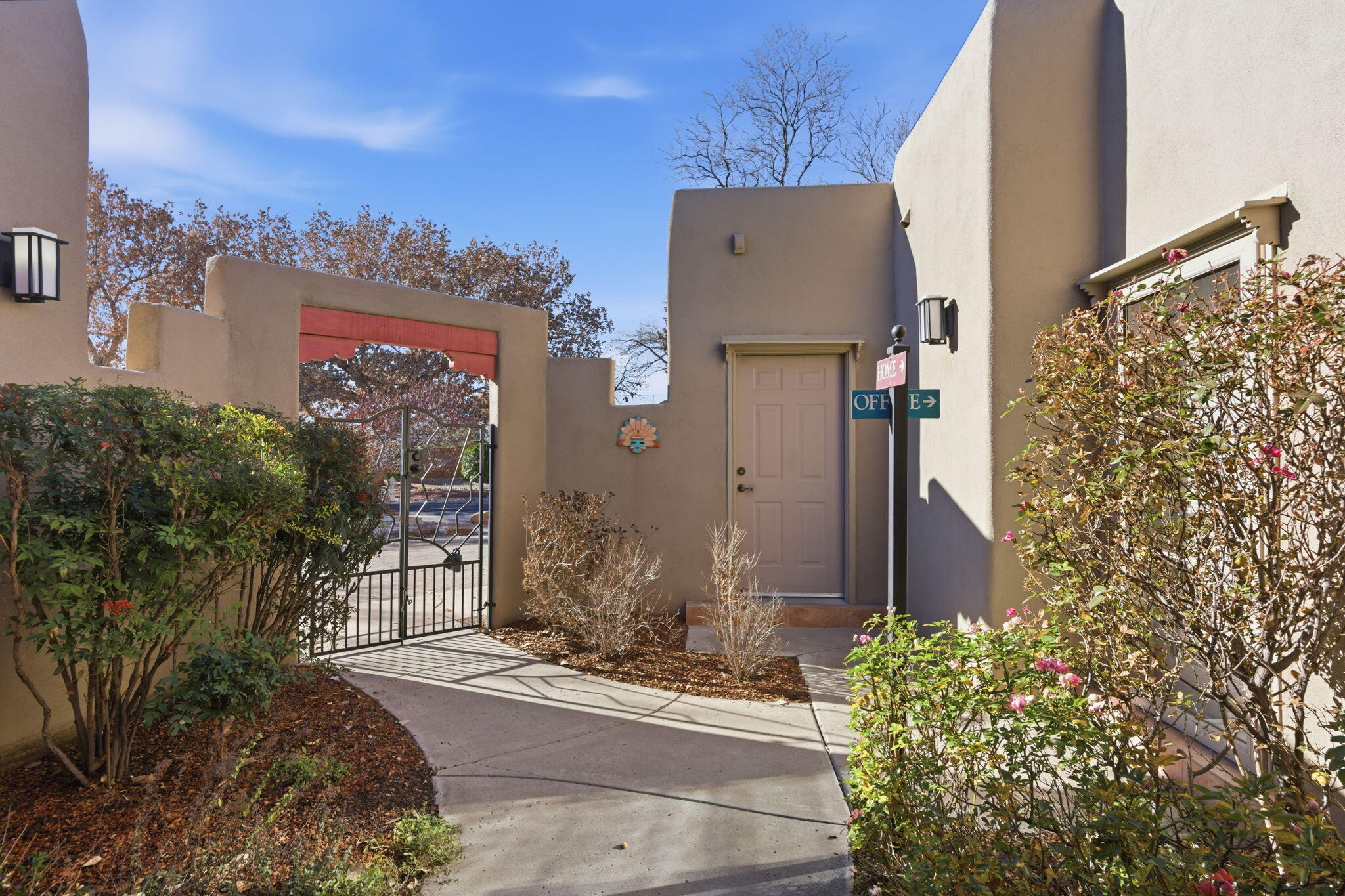 500 Laguna Seca Lane NW