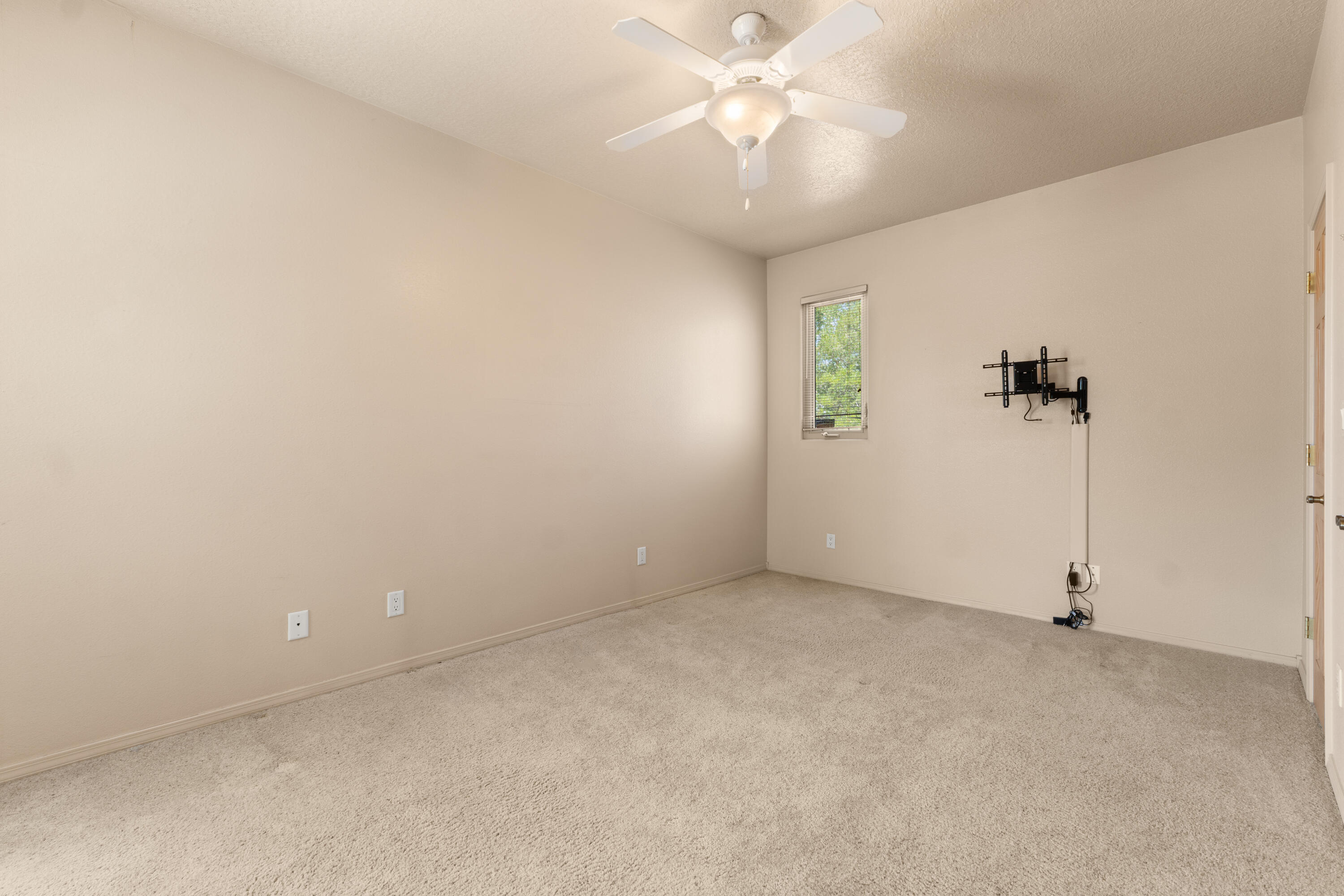 500 Laguna Seca Lane NW