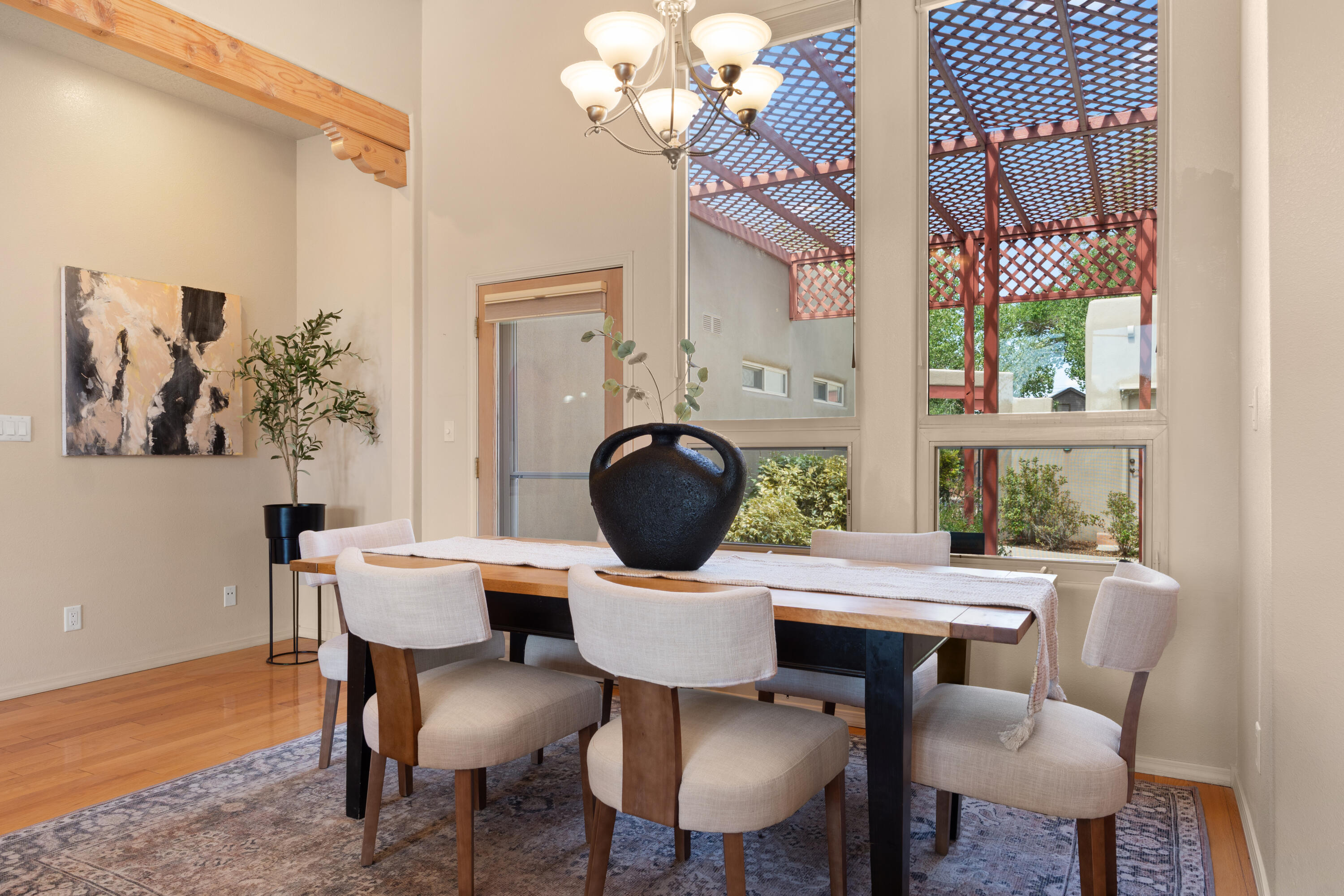 500 Laguna Seca Lane NW