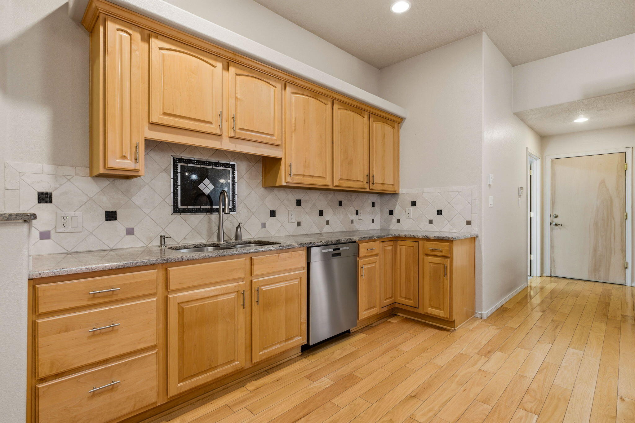 500 Laguna Seca Lane NW