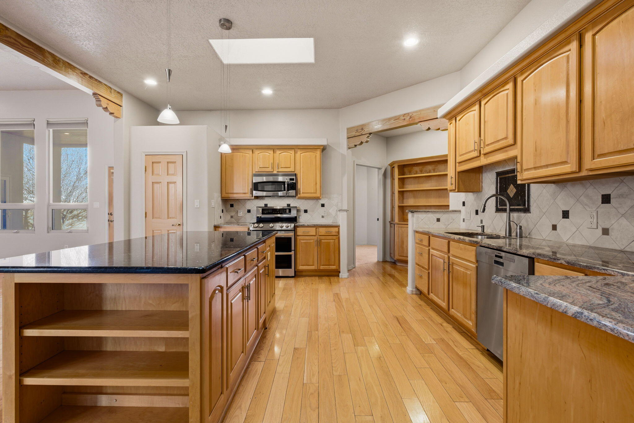 500 Laguna Seca Lane NW