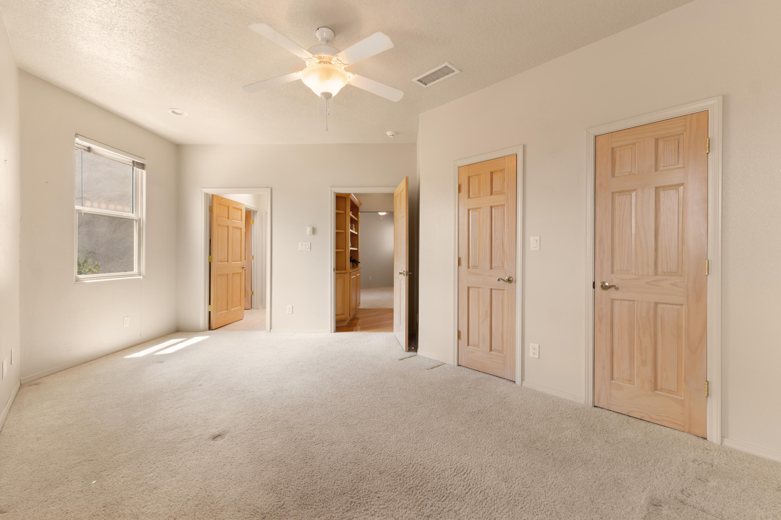500 Laguna Seca Lane NW