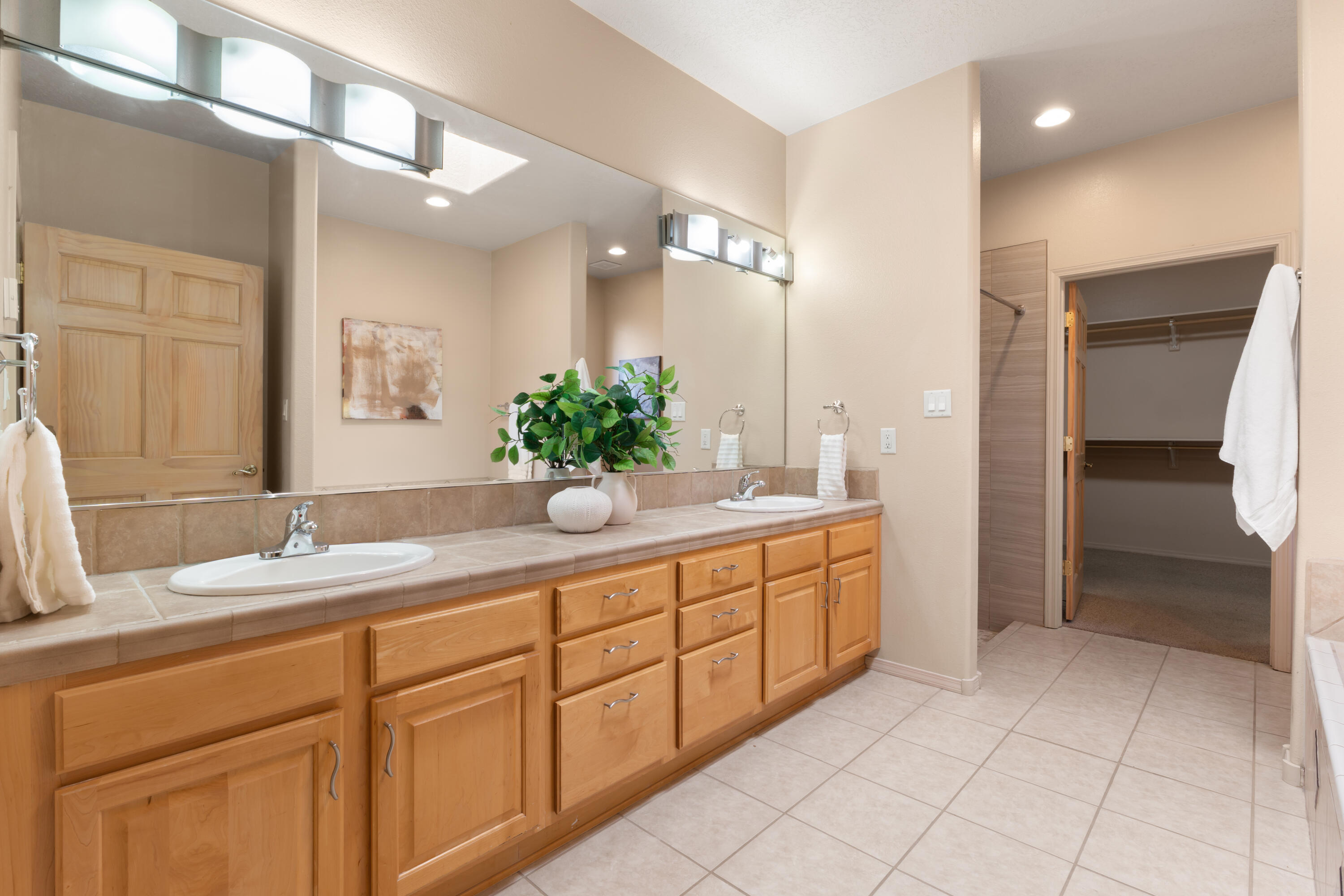 500 Laguna Seca Lane NW