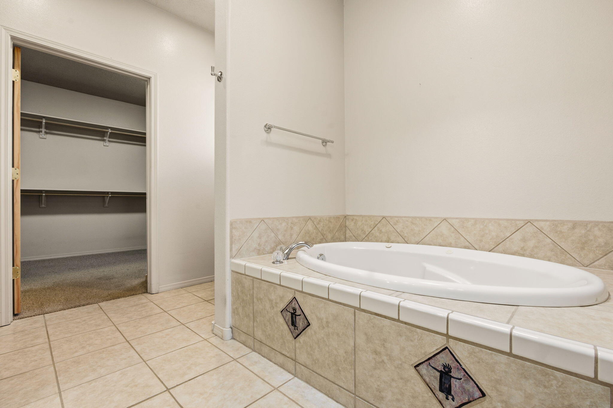 500 Laguna Seca Lane NW