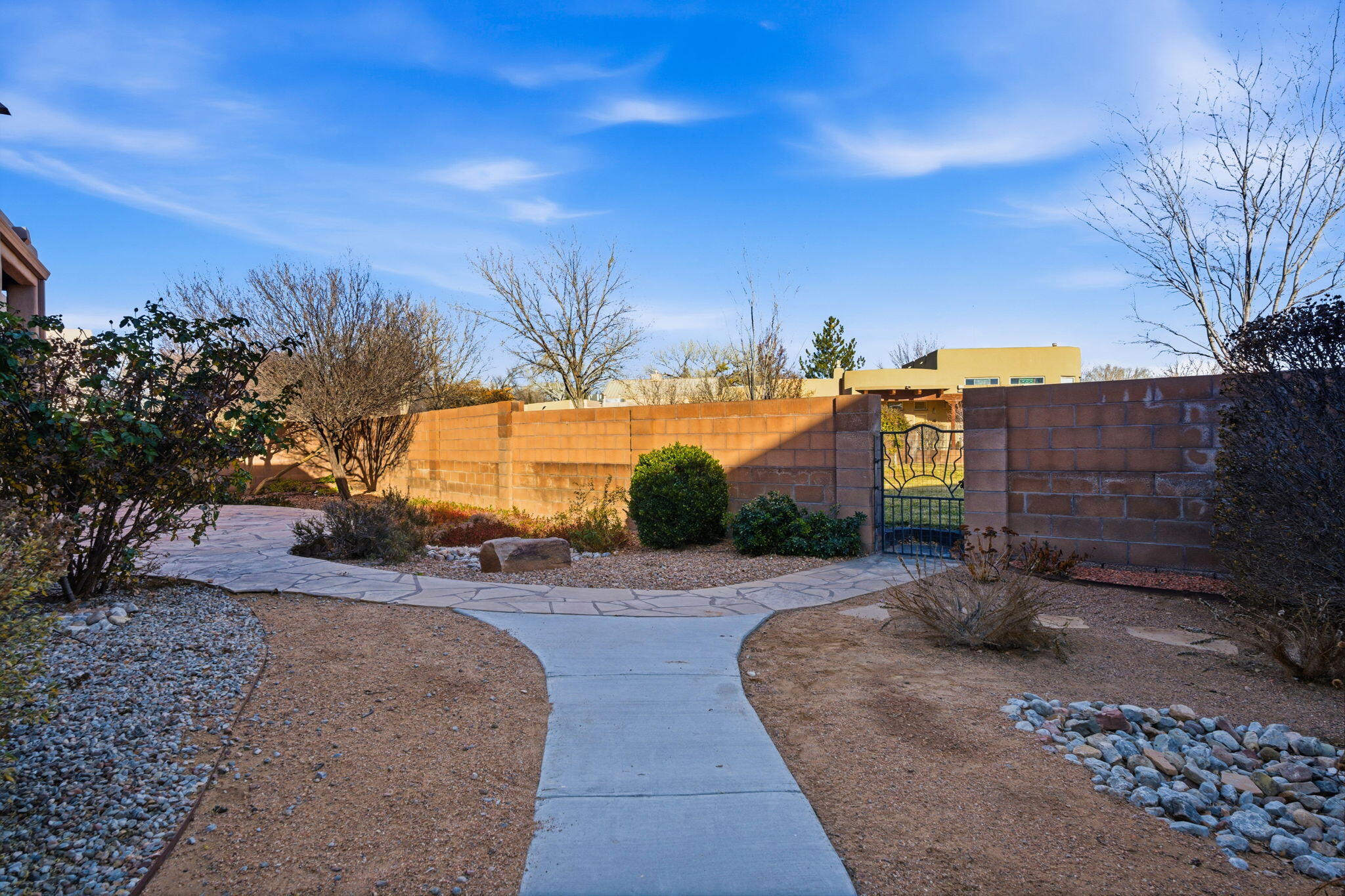 500 Laguna Seca Lane NW