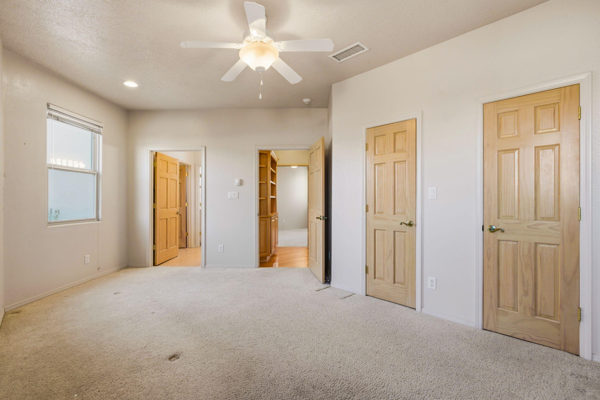 500 Laguna Seca Lane NW