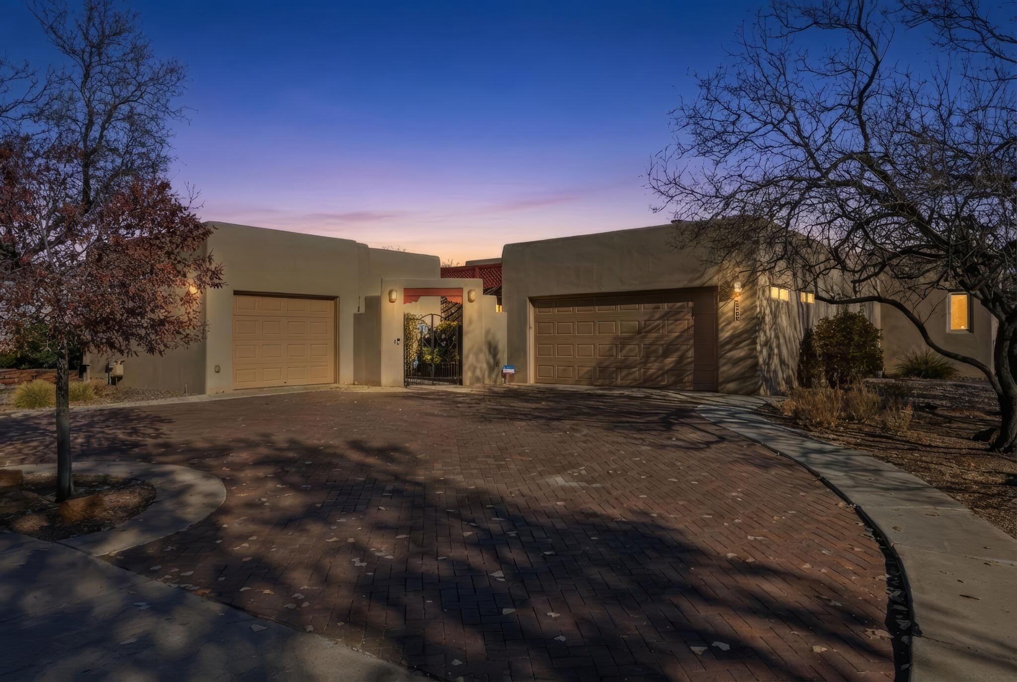 500 Laguna Seca Lane NW