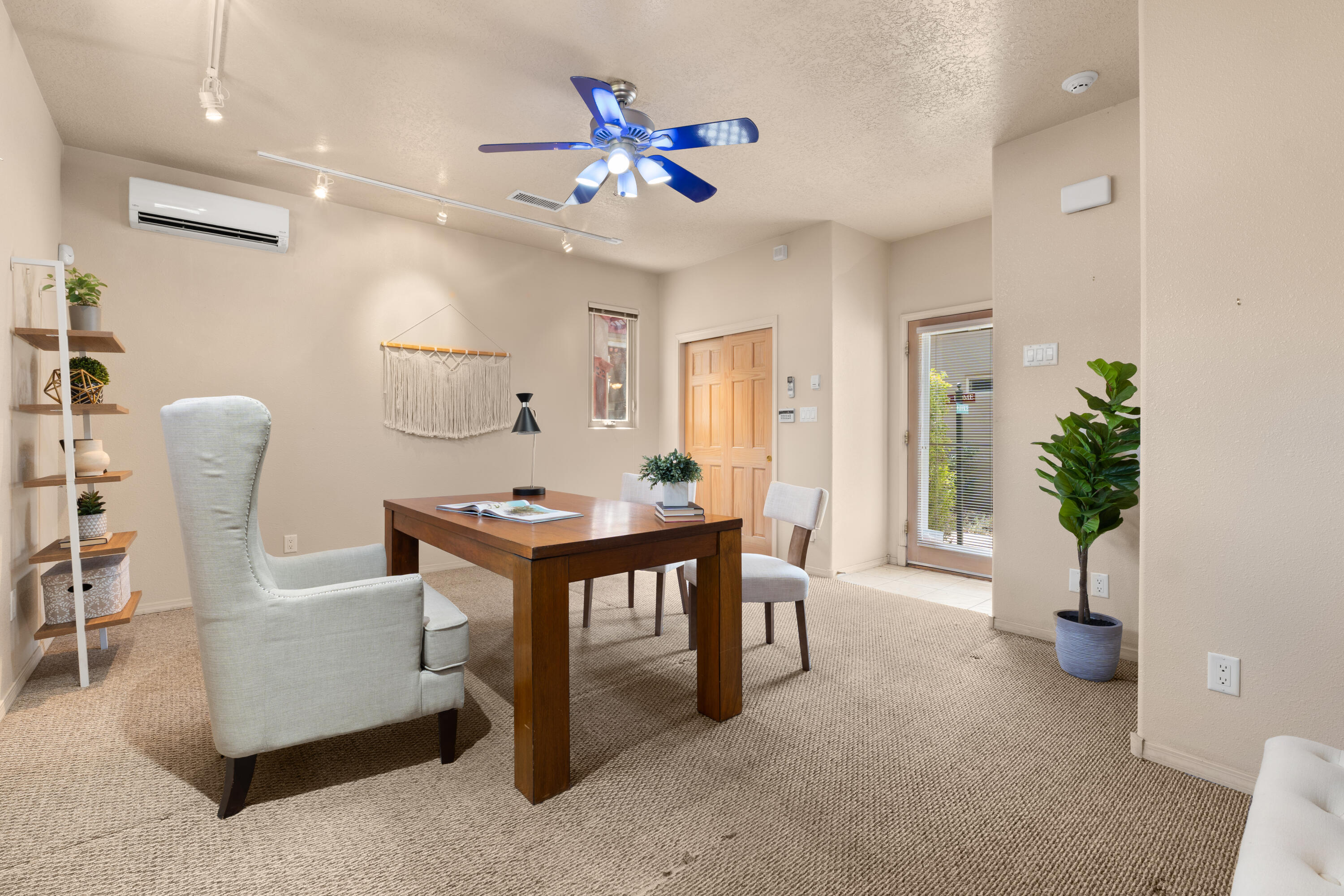 500 Laguna Seca Lane NW