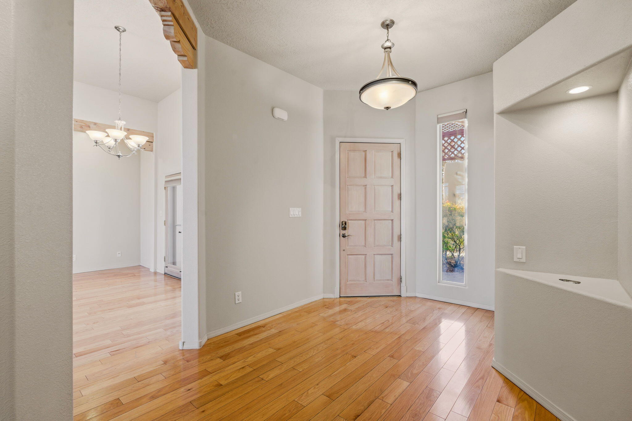500 Laguna Seca Lane NW