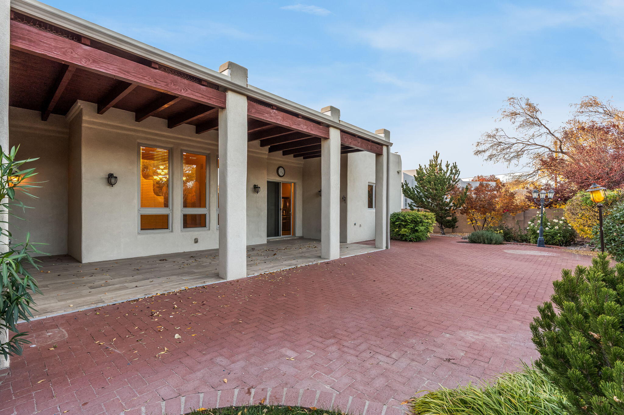 508 Laguna Seca Lane NW