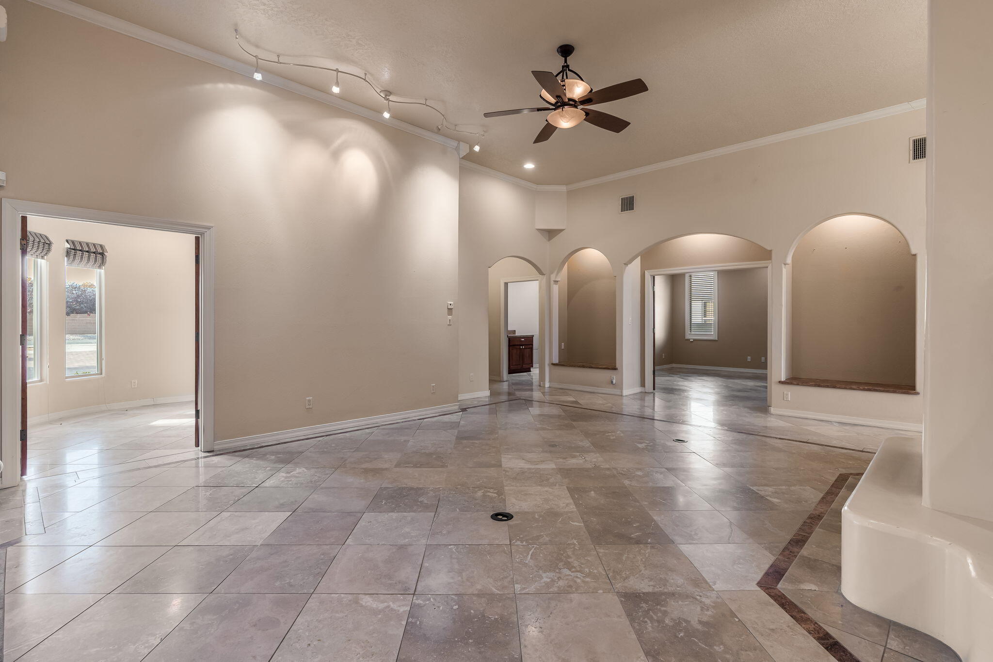 508 Laguna Seca Lane NW