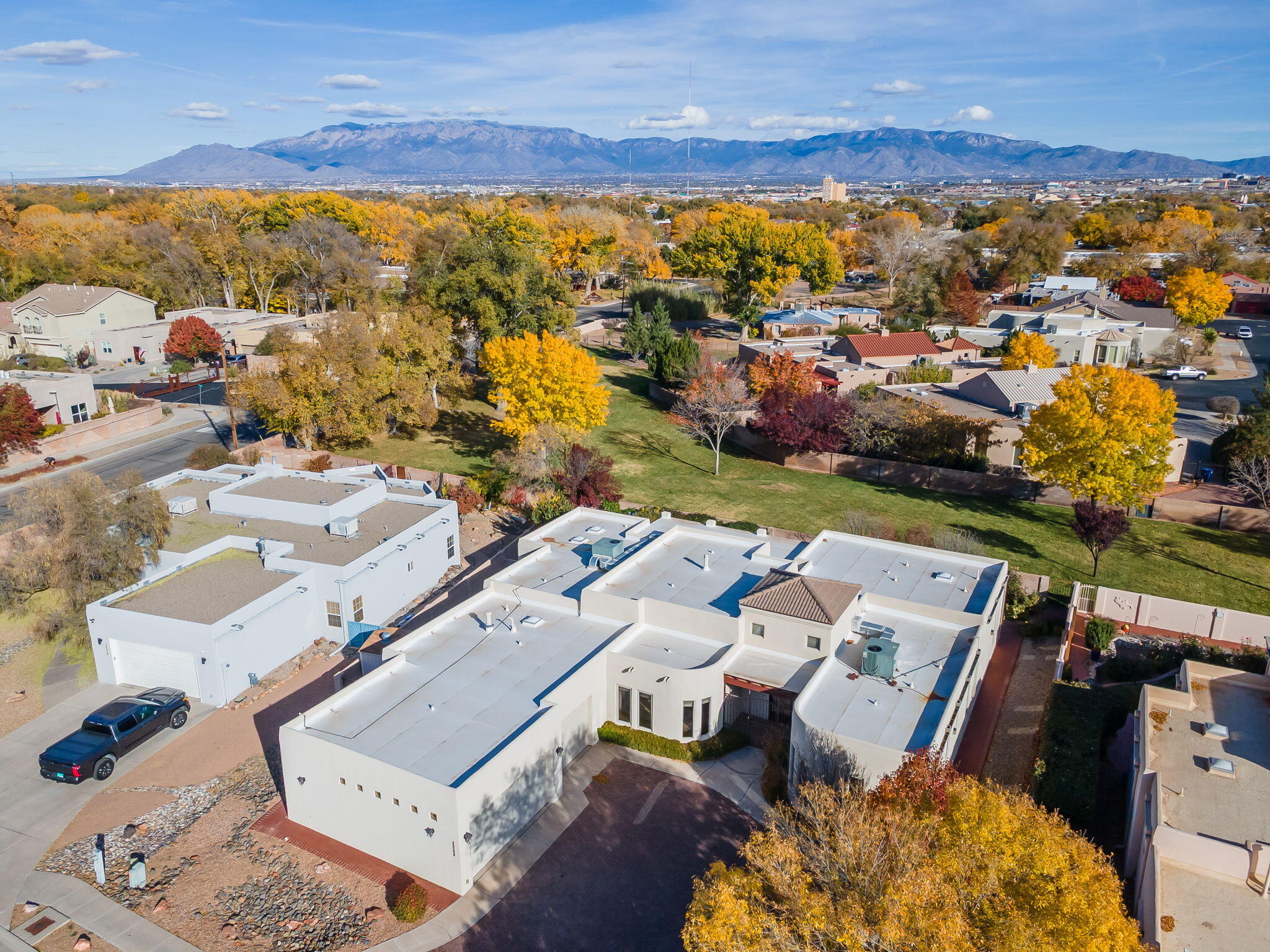 508 Laguna Seca Lane NW