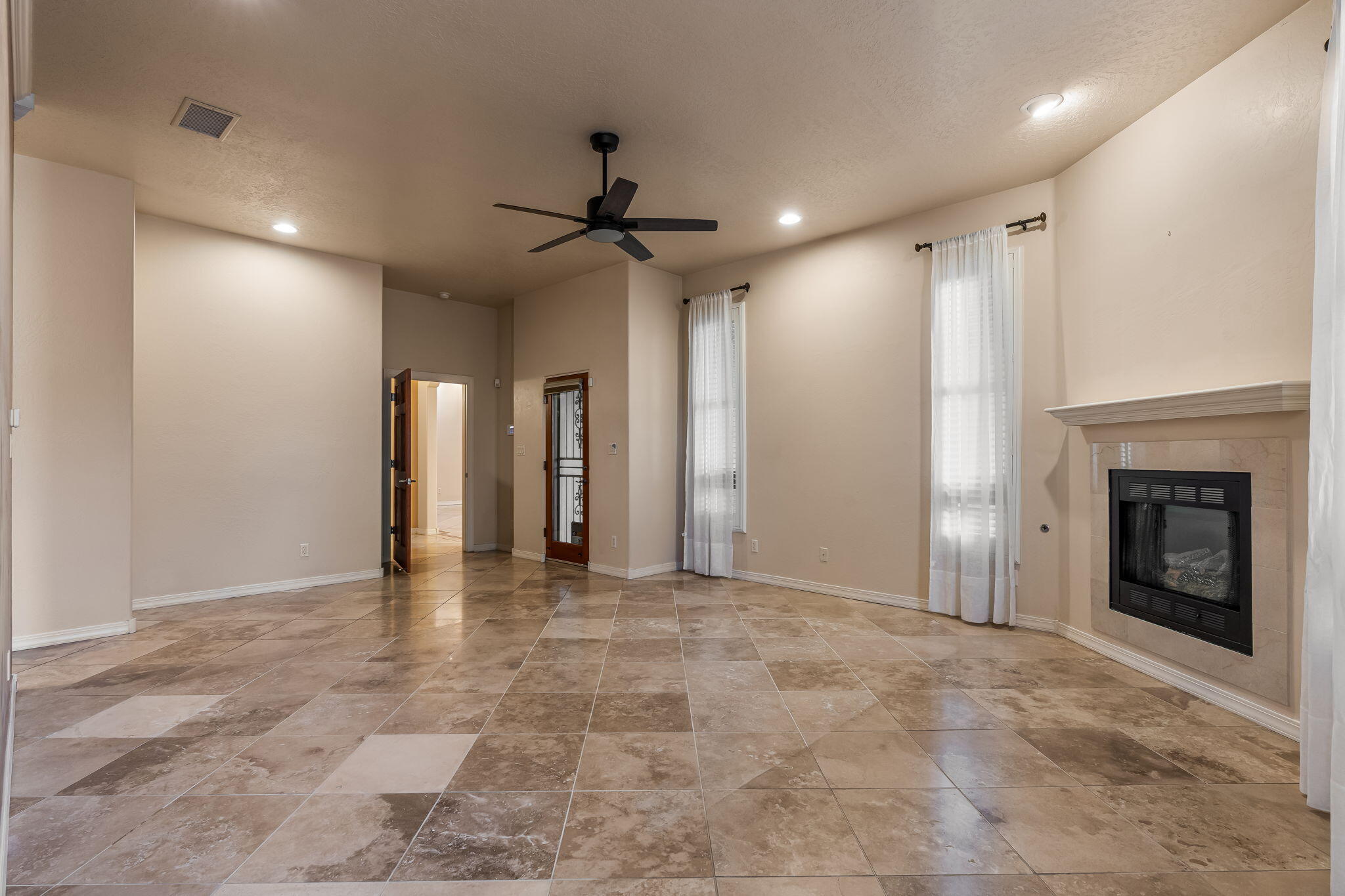 508 Laguna Seca Lane NW