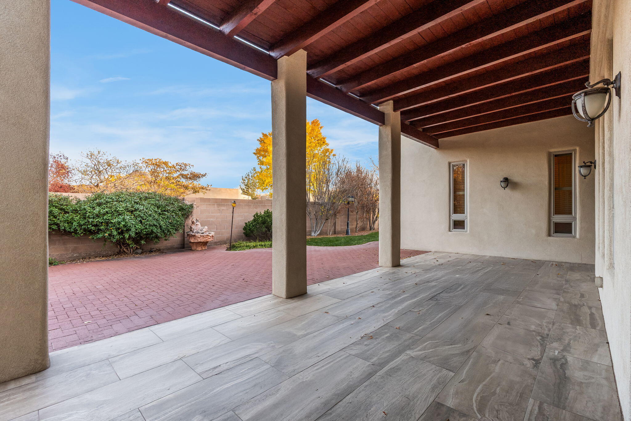 508 Laguna Seca Lane NW
