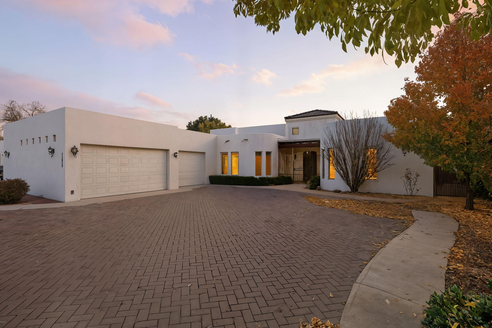 508 Laguna Seca Lane NW