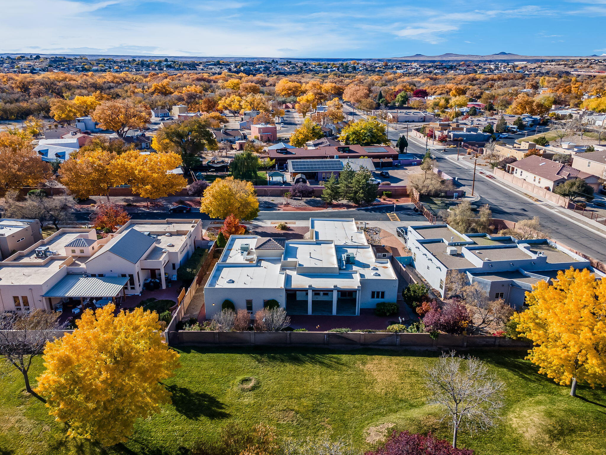 508 Laguna Seca Lane NW
