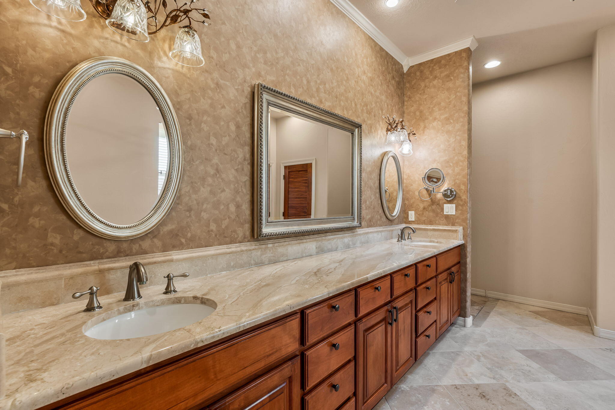 508 Laguna Seca Lane NW