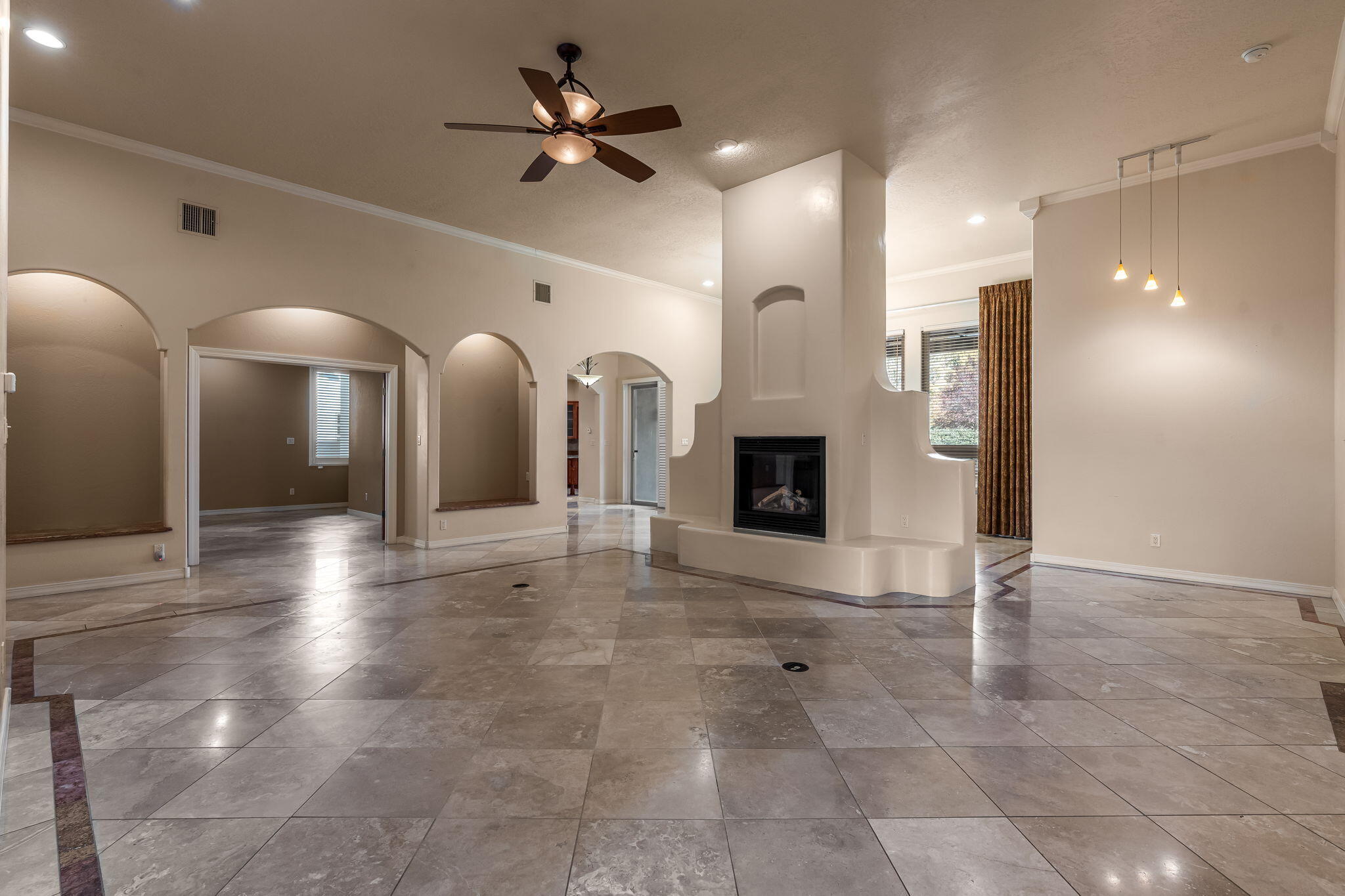 508 Laguna Seca Lane NW