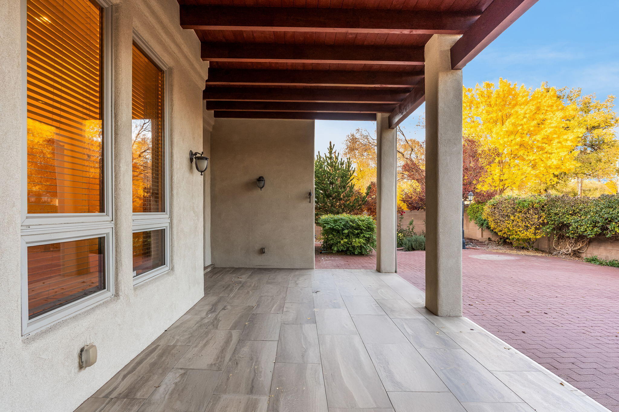 508 Laguna Seca Lane NW