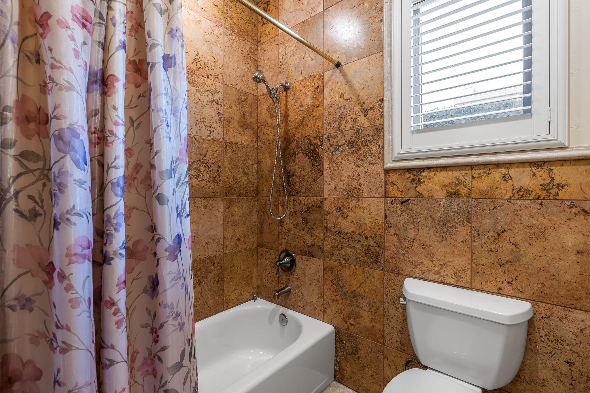 508 Laguna Seca Lane NW