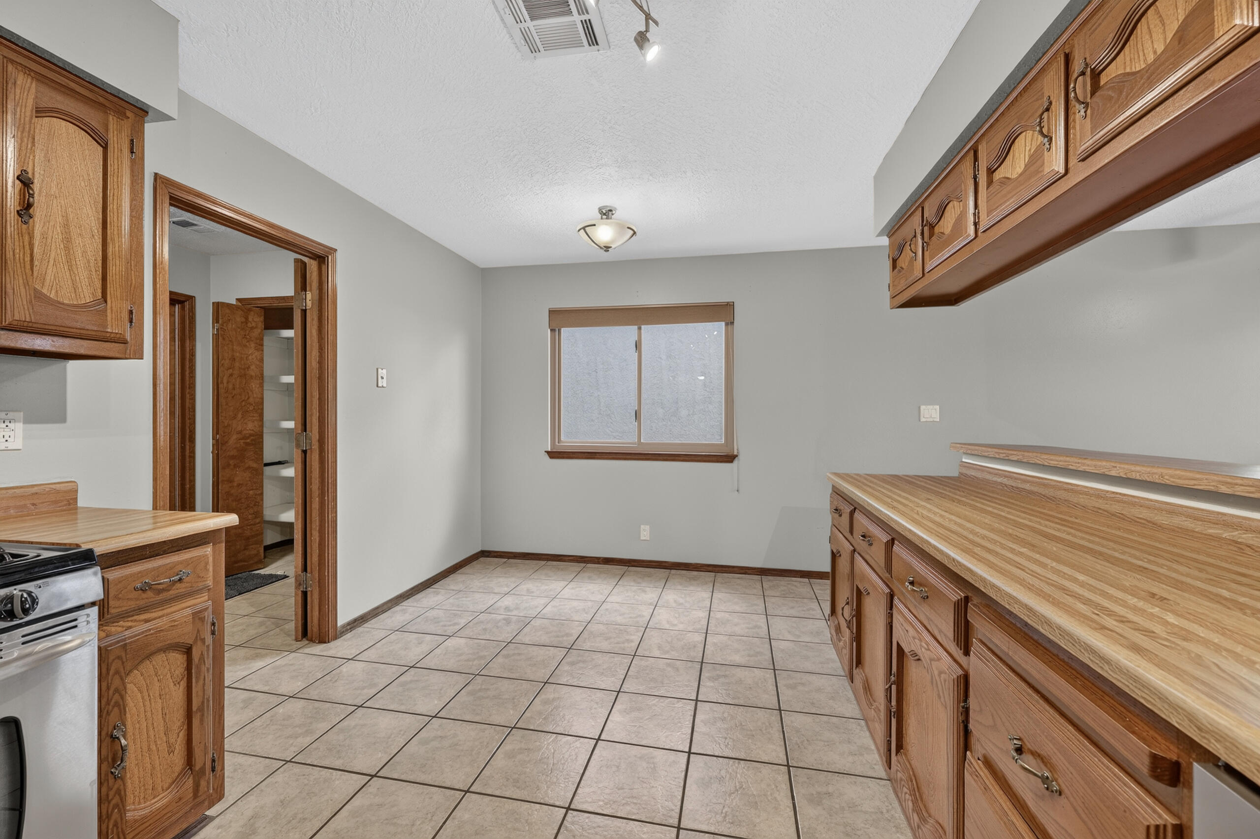 219 Monte Largo Drive NE