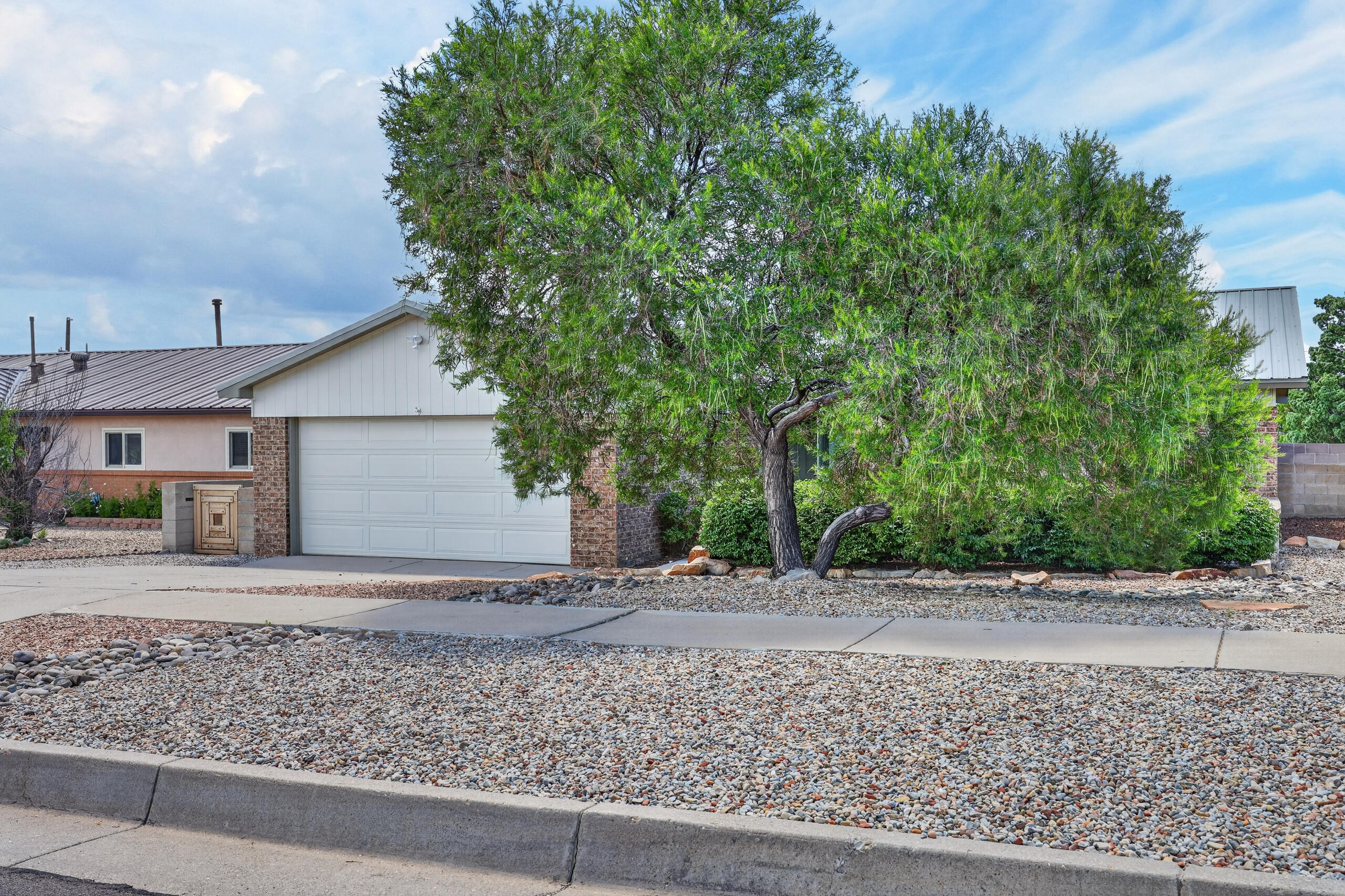 219 Monte Largo Drive NE