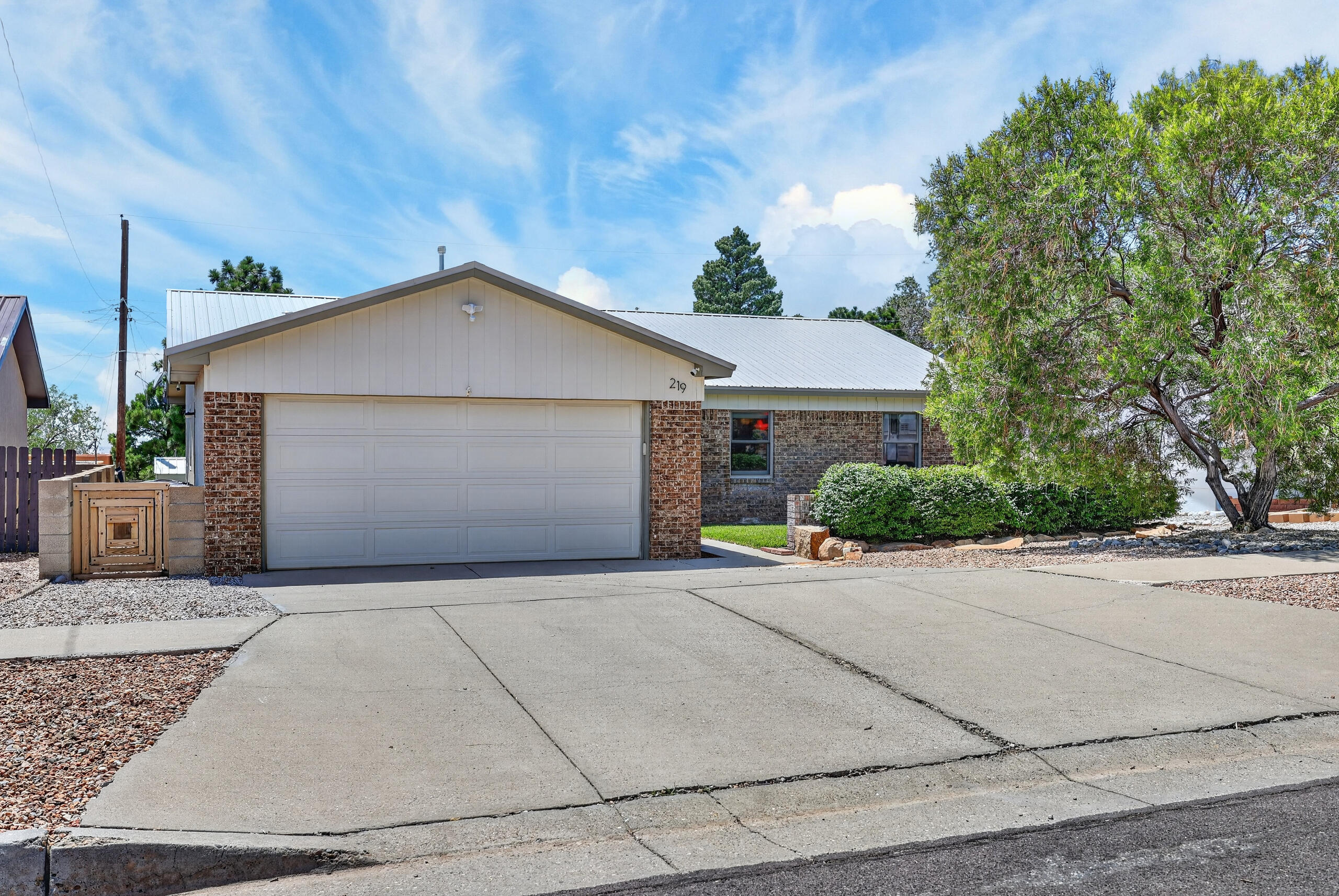 219 Monte Largo Drive NE