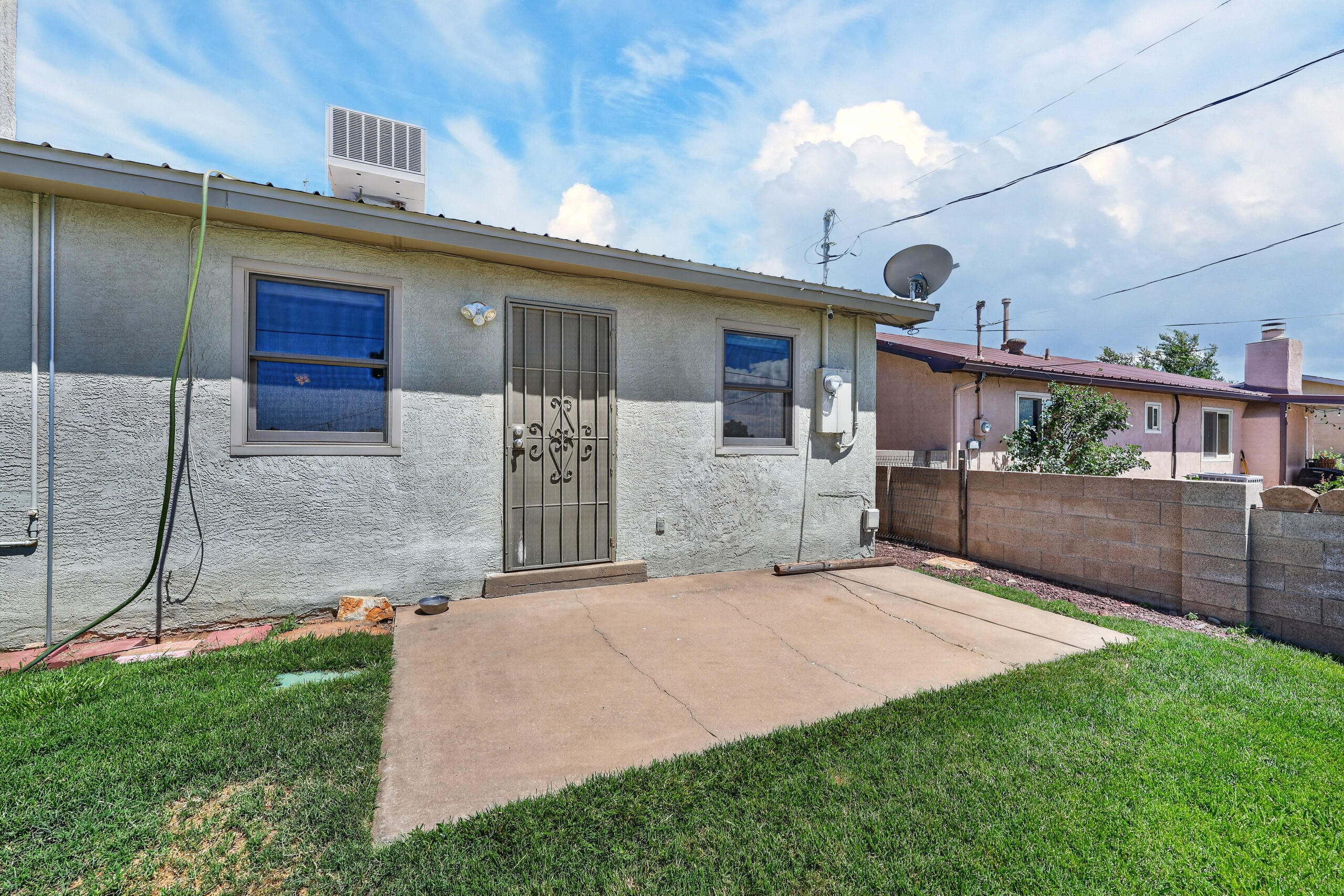 219 Monte Largo Drive NE