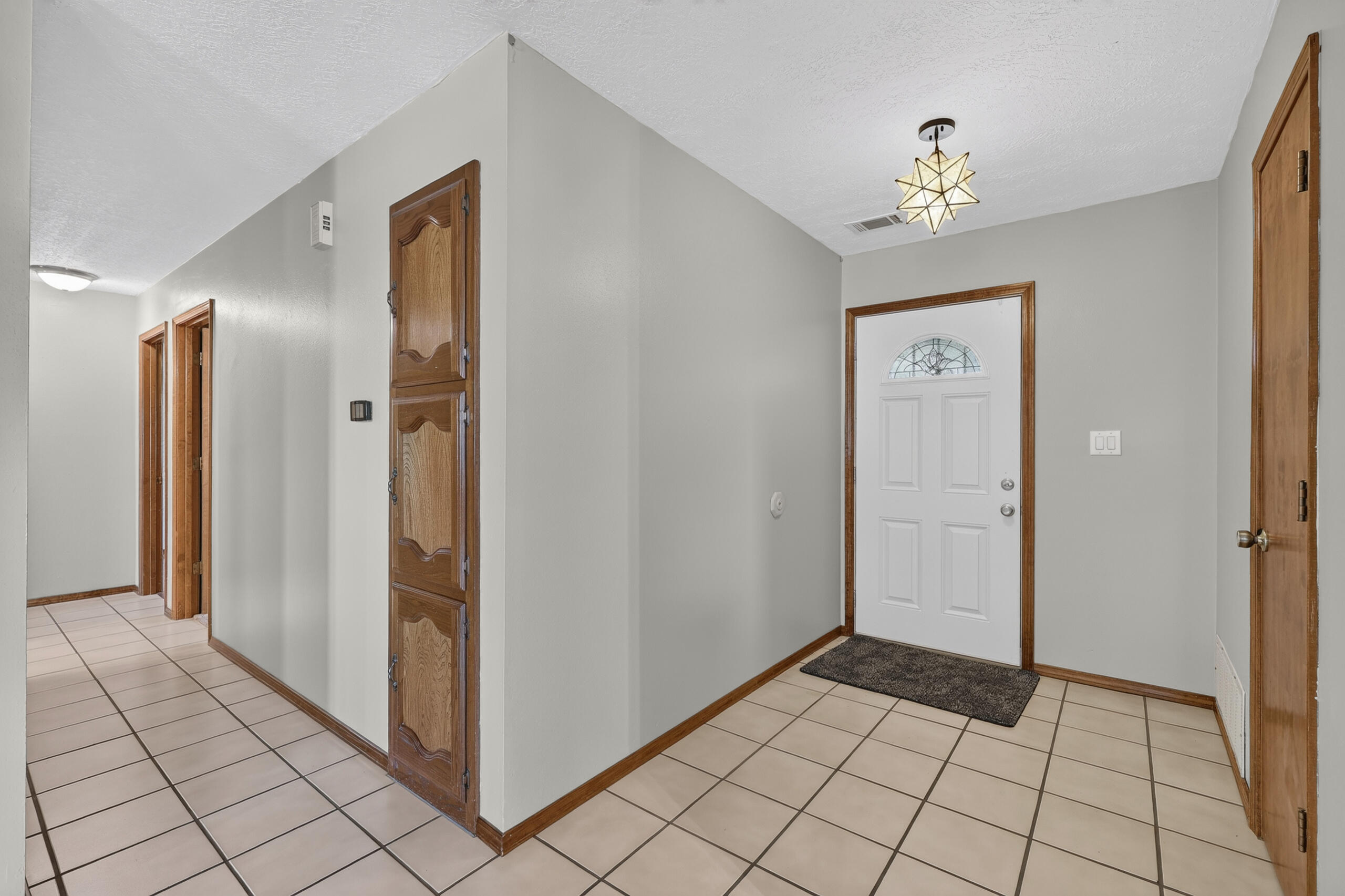 219 Monte Largo Drive NE