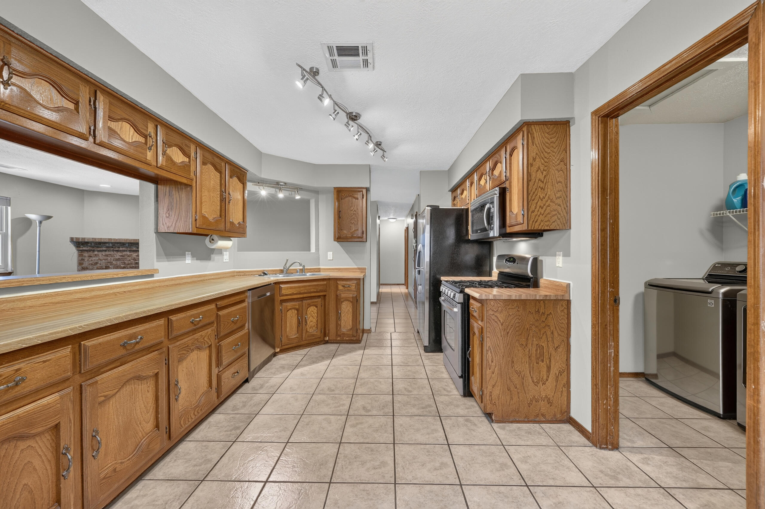 219 Monte Largo Drive NE