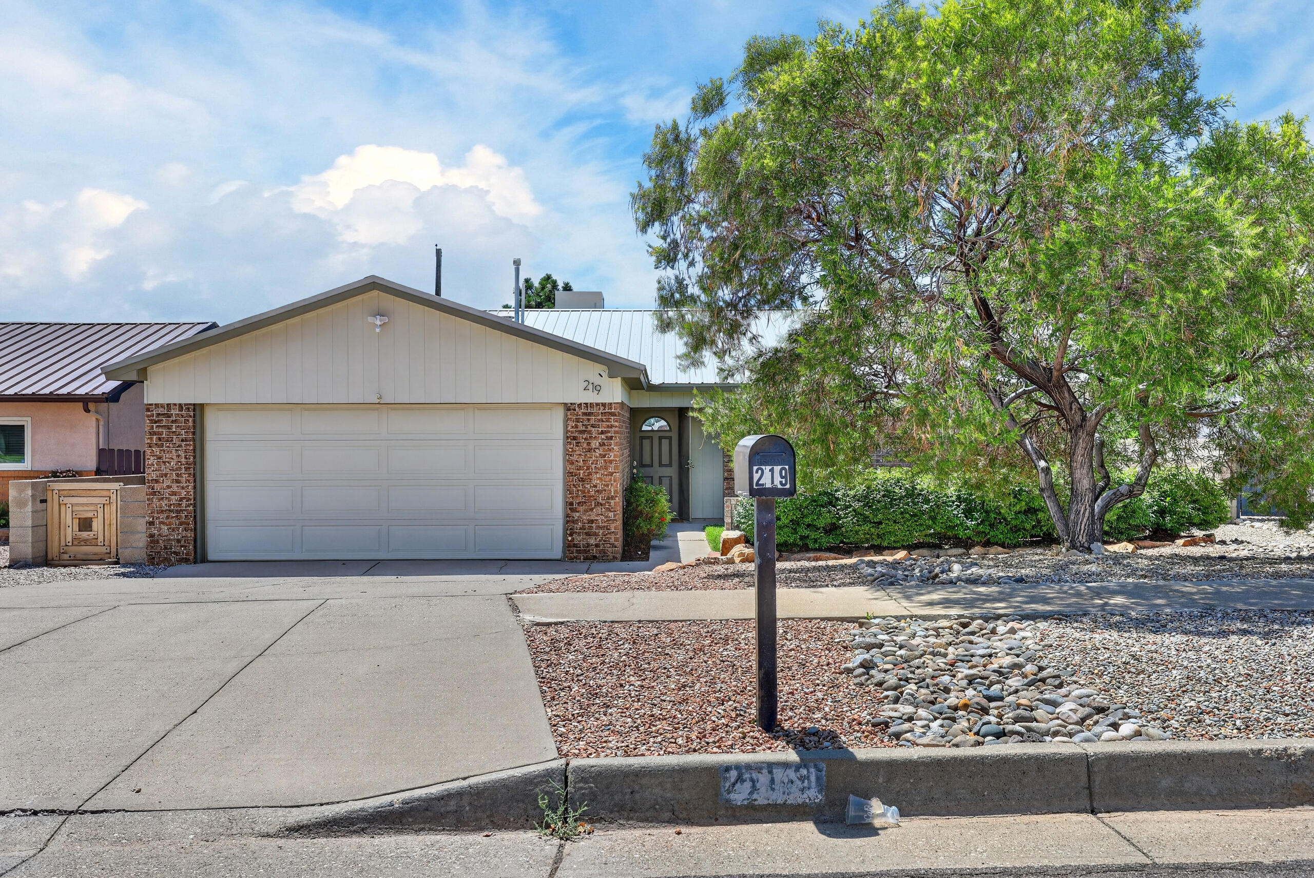 219 Monte Largo Drive NE