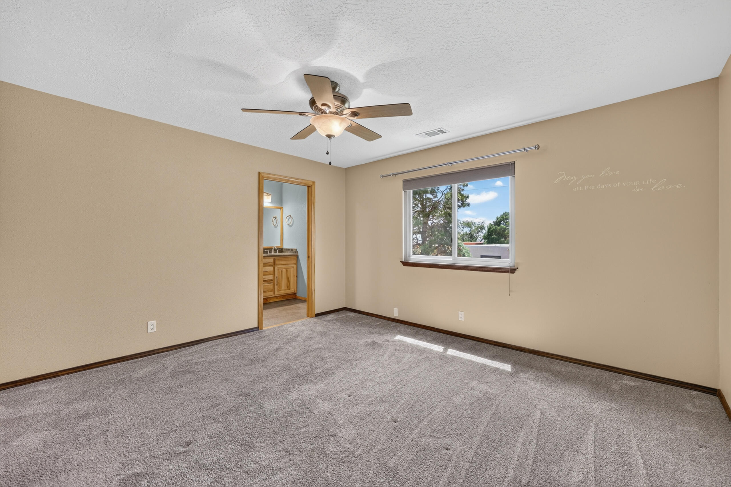219 Monte Largo Drive NE