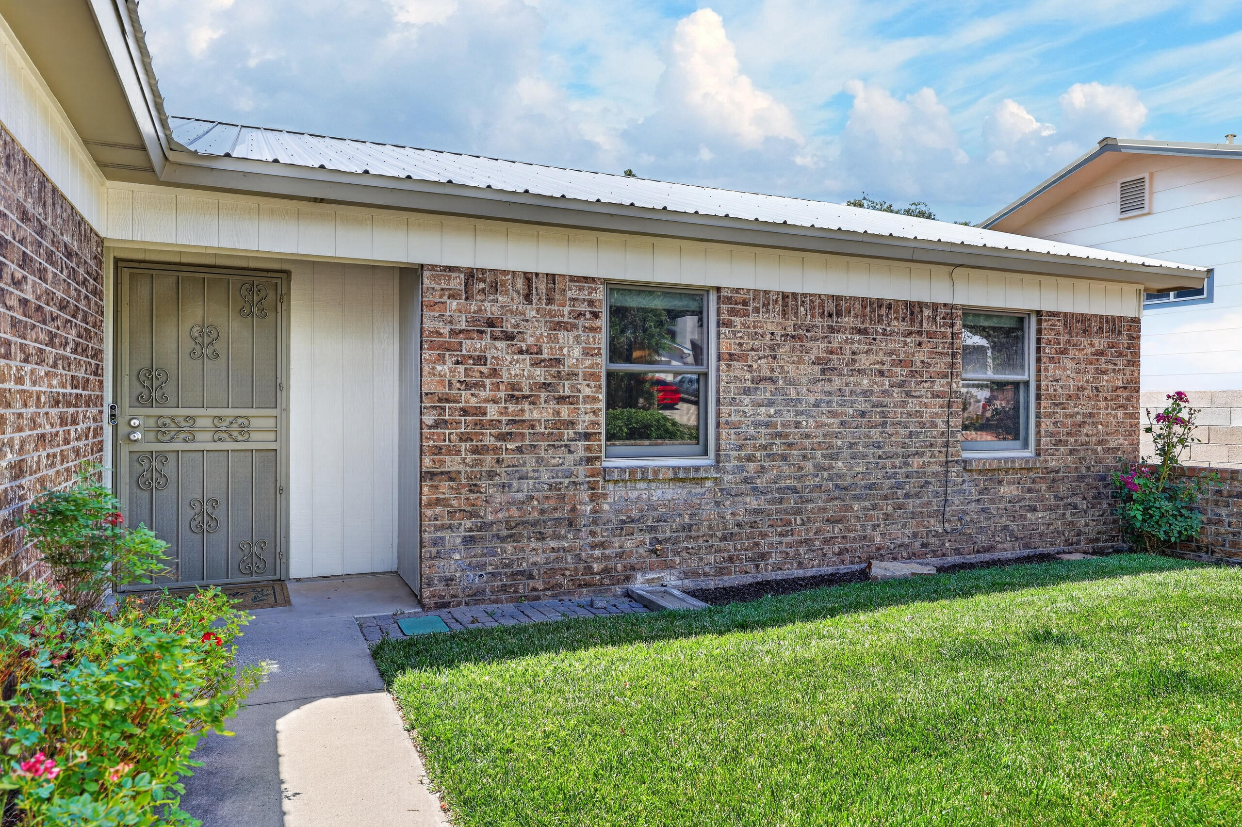 219 Monte Largo Drive NE