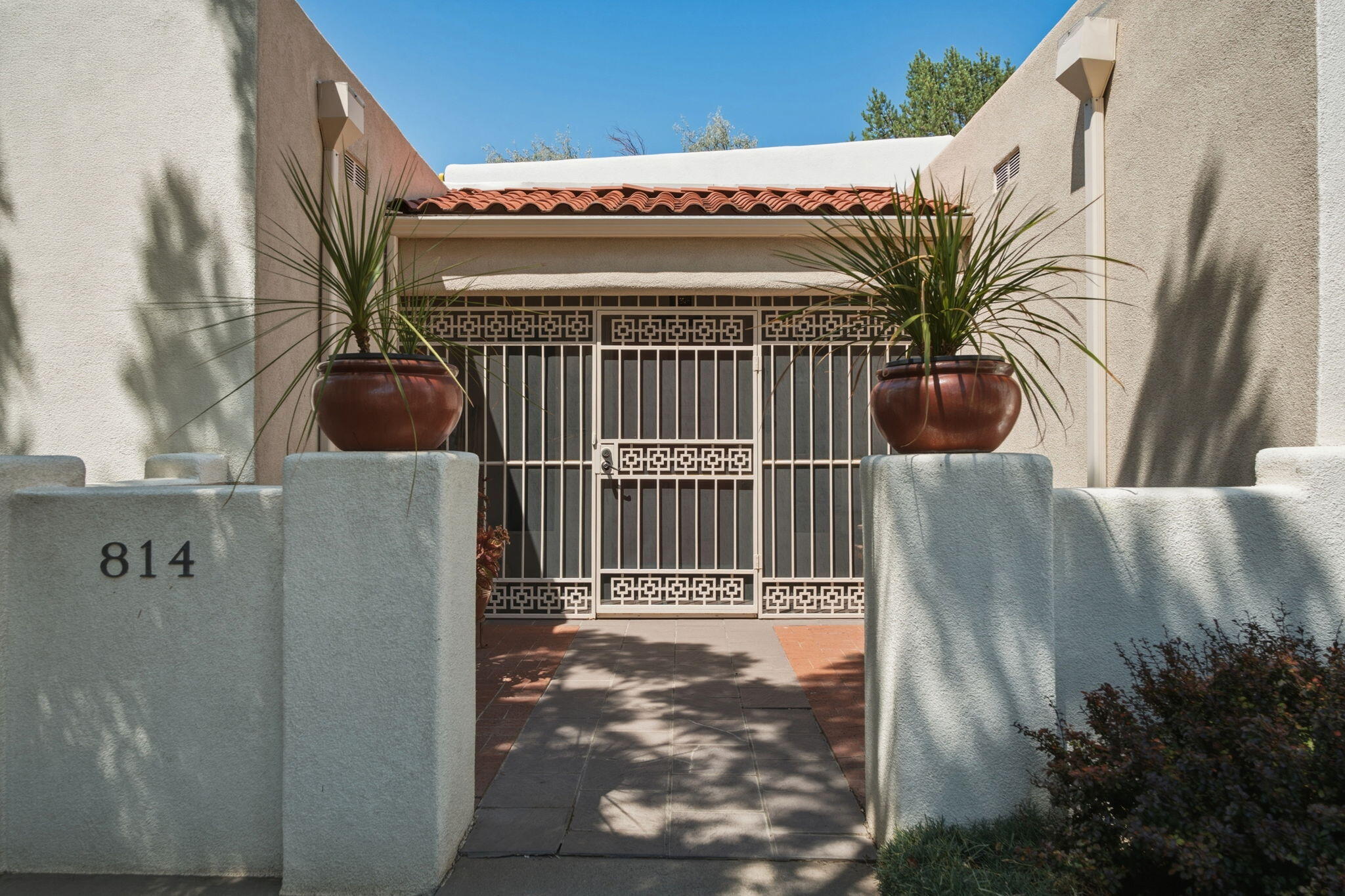 814 Oveja Court SE