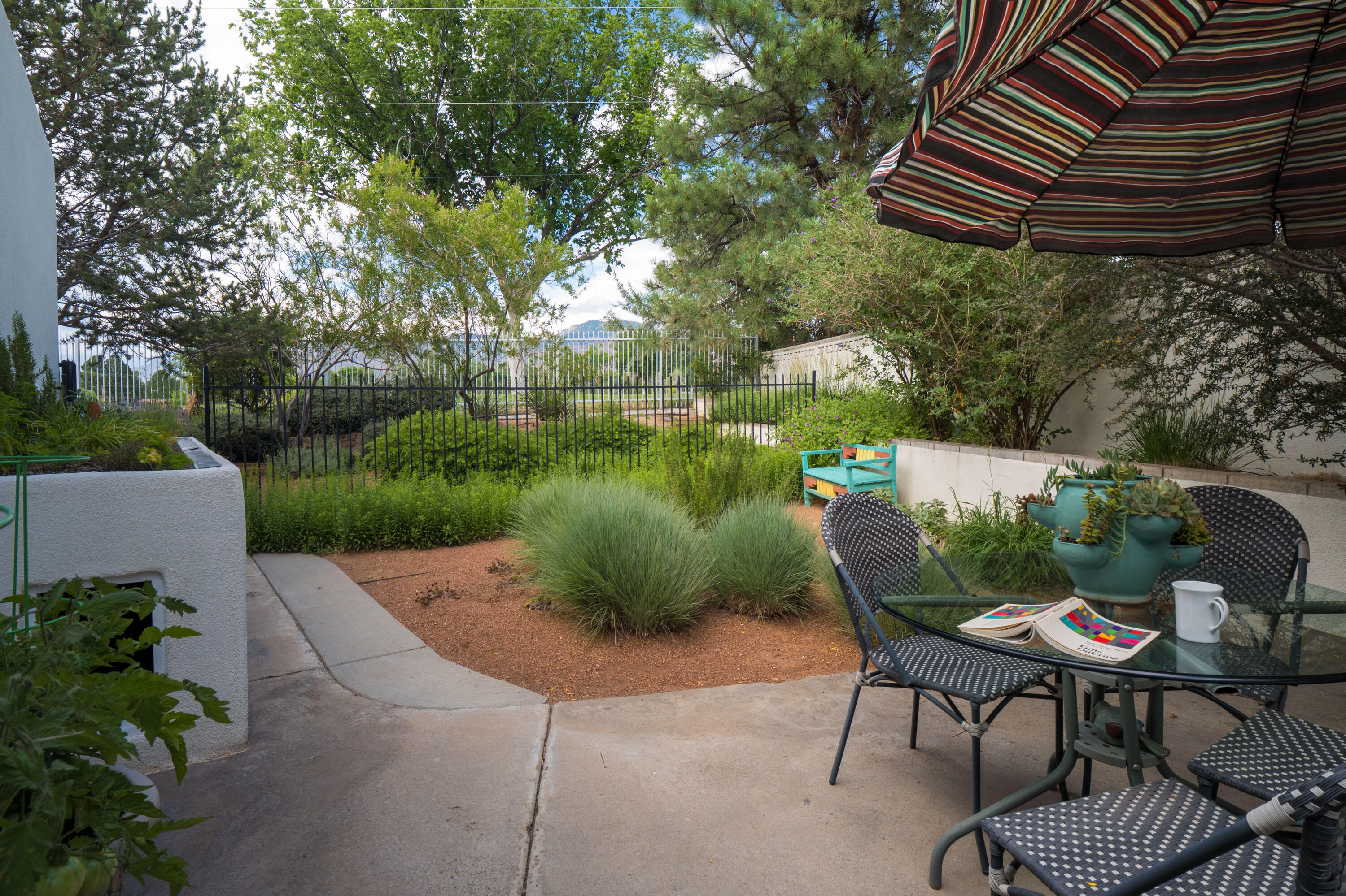 814 Oveja Court SE