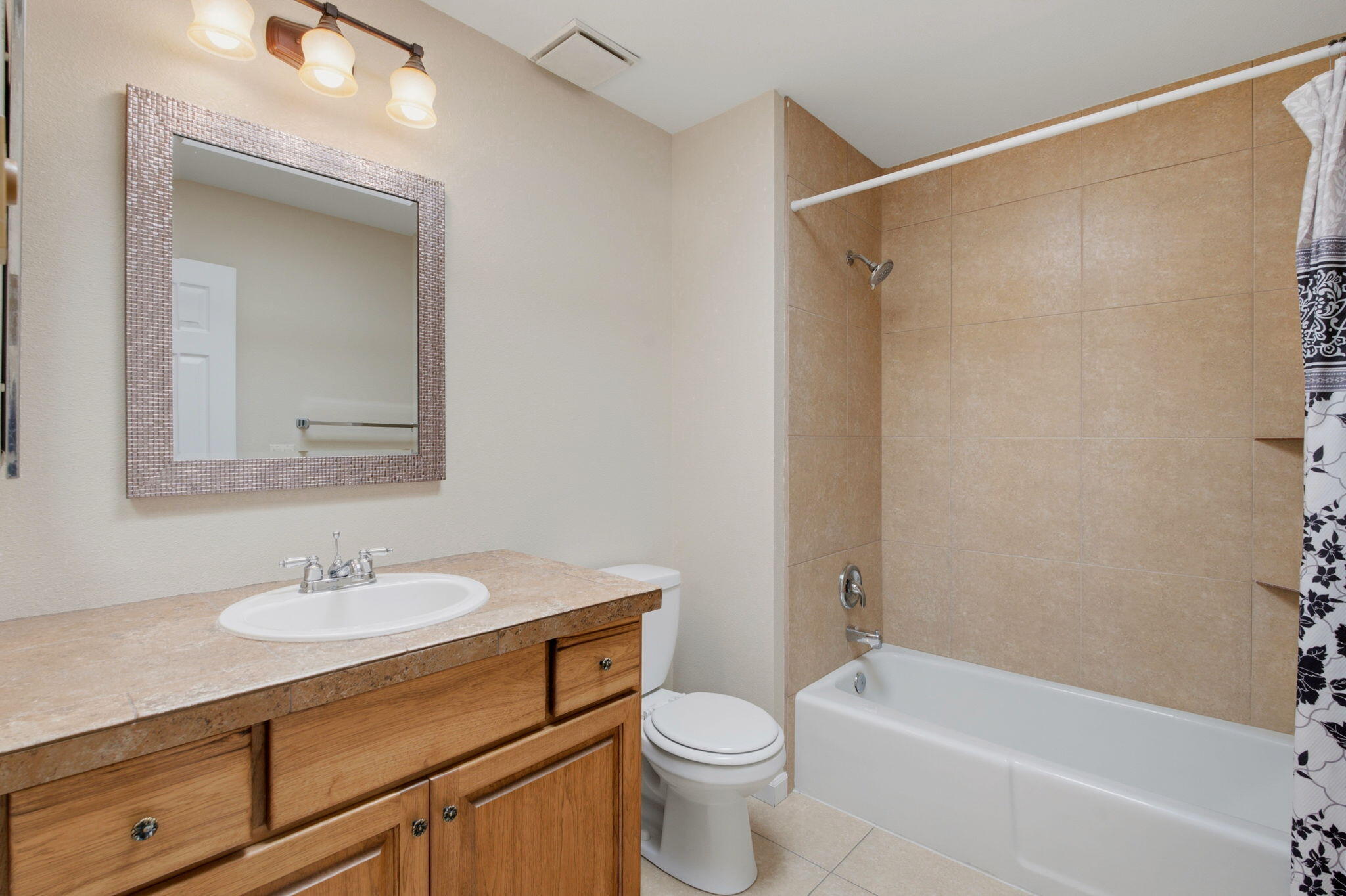 7612 Vista Cedro Court NE