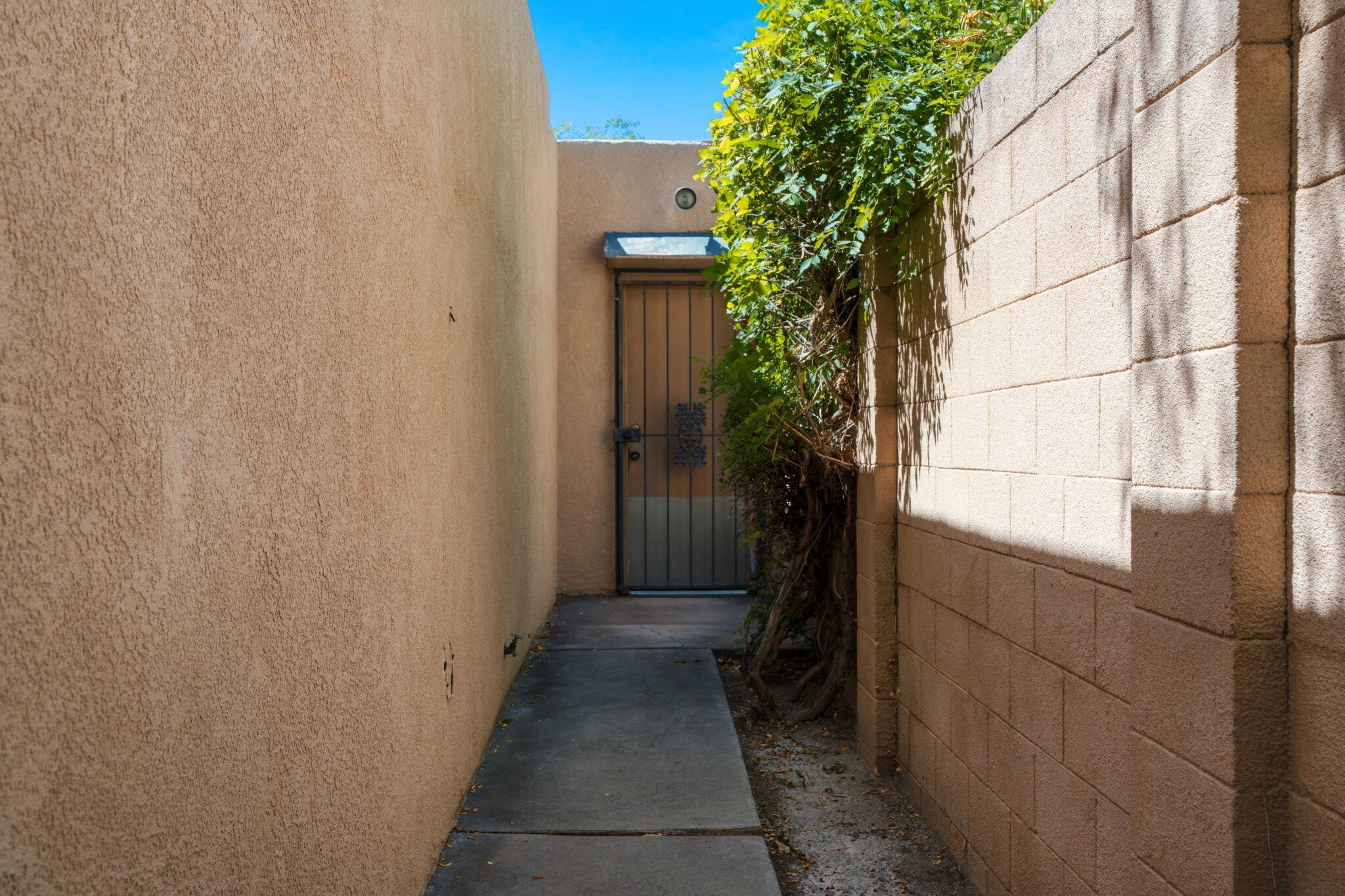 7612 Vista Cedro Court NE