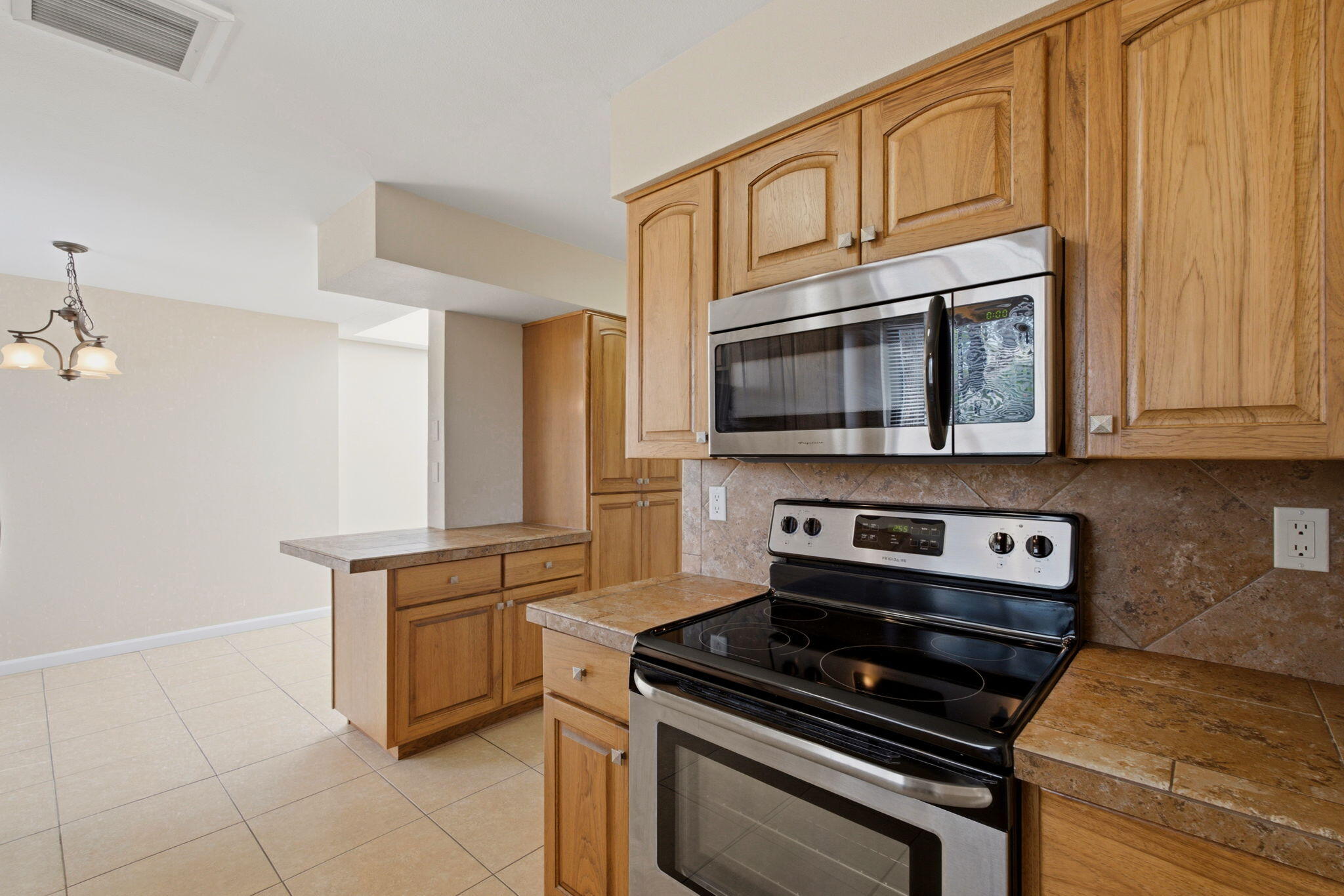 7612 Vista Cedro Court NE