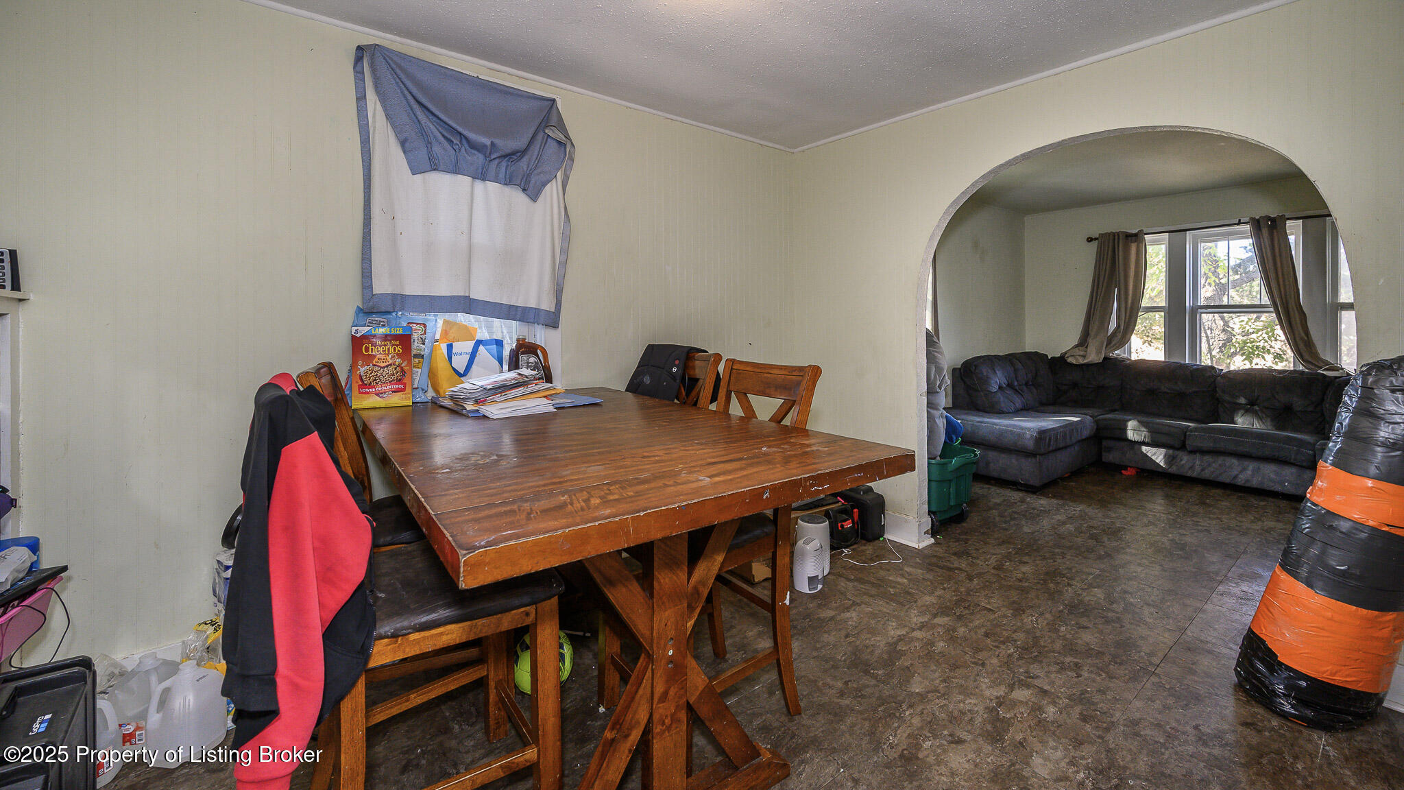 330 8TH Avenue W