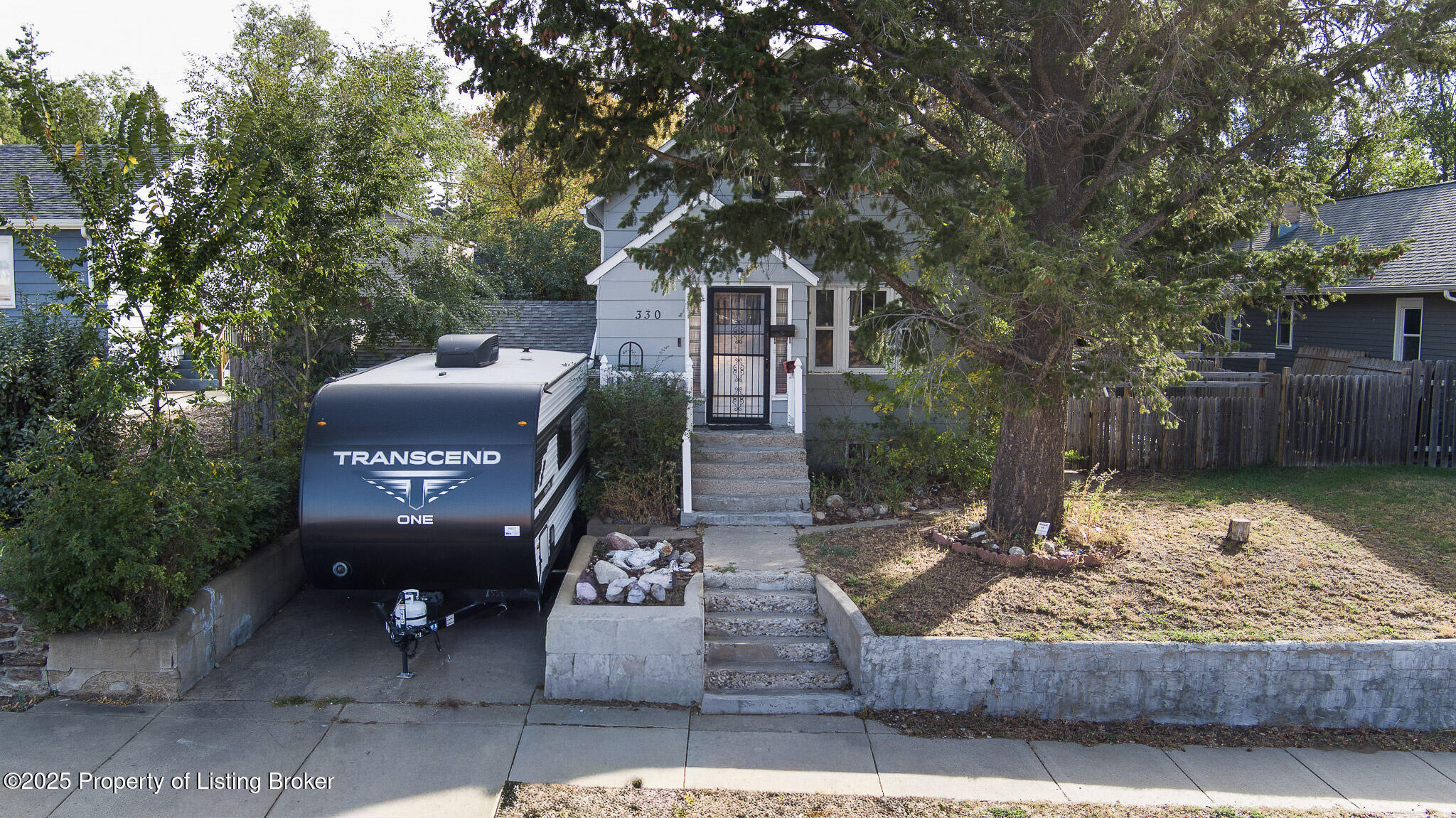 330 8TH Avenue W