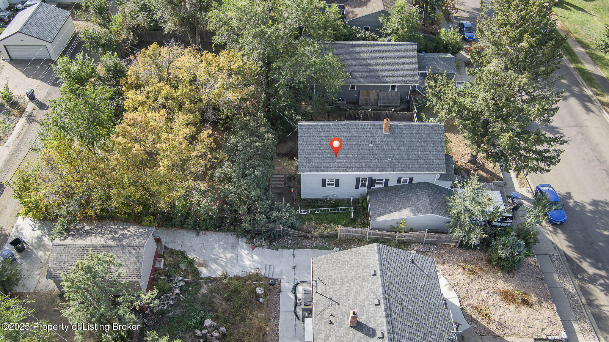 330 8TH Avenue W