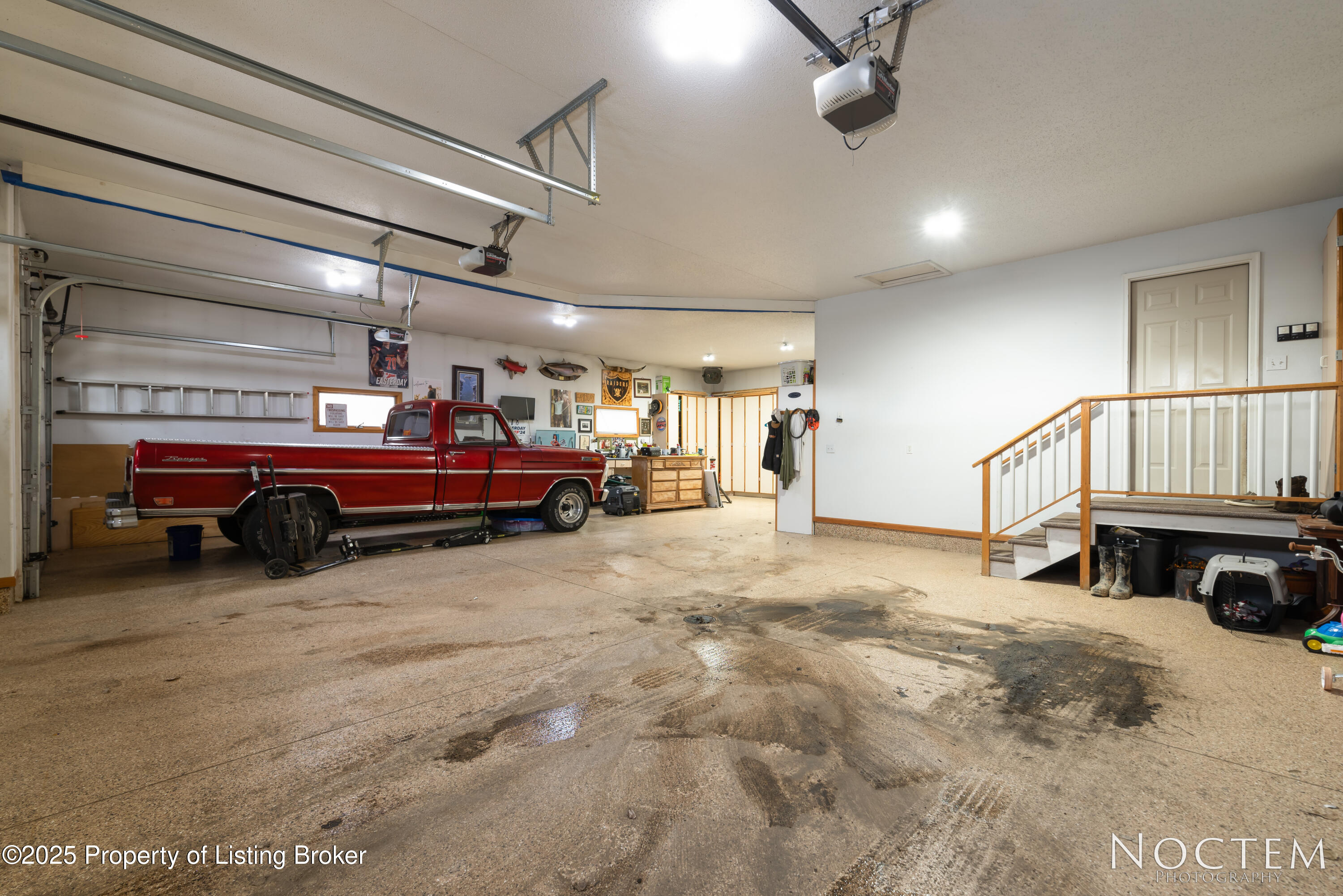 3066 Lakeview Drive